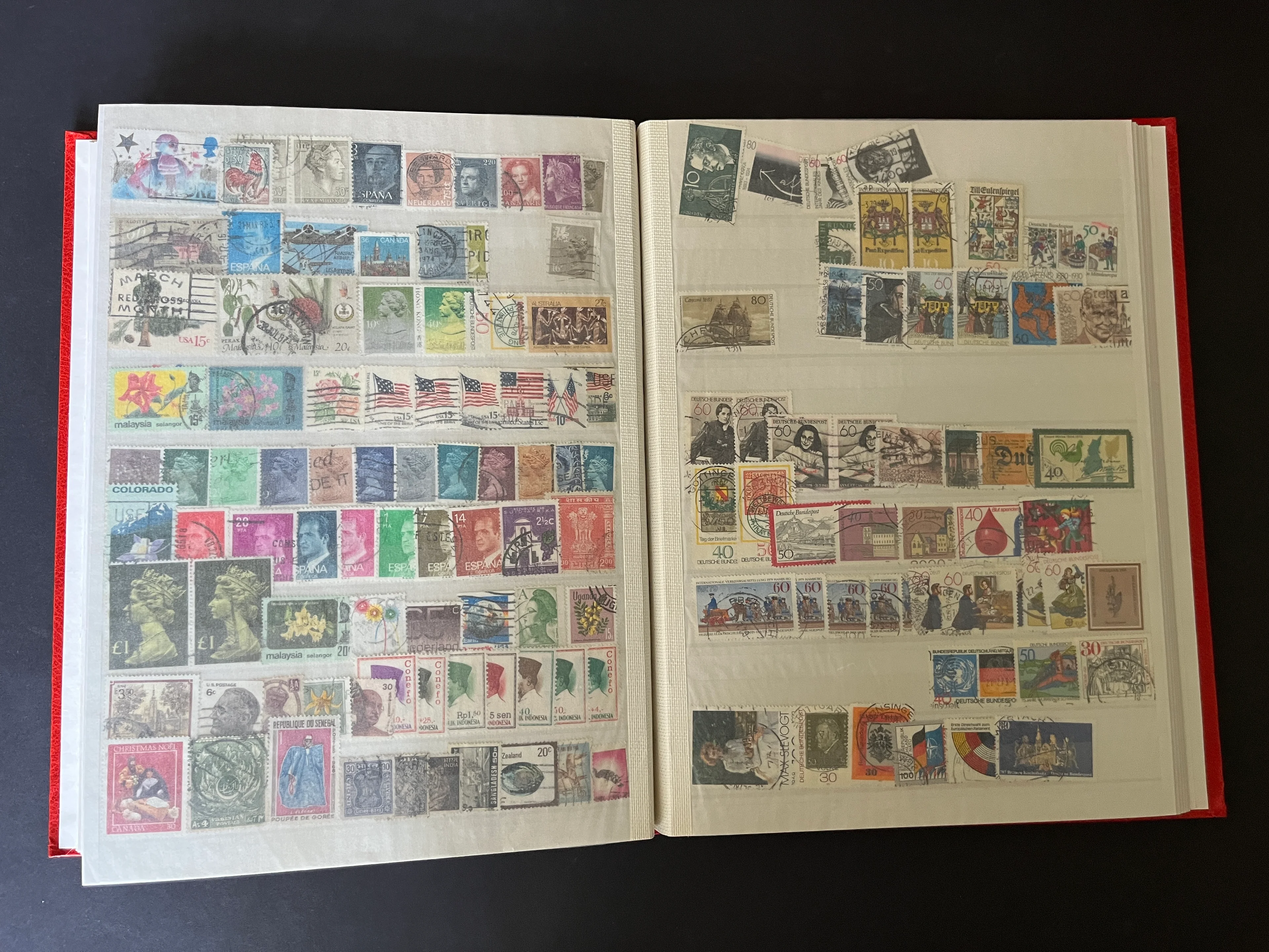 Briefmarken Album Alle Welt gemischt 0030