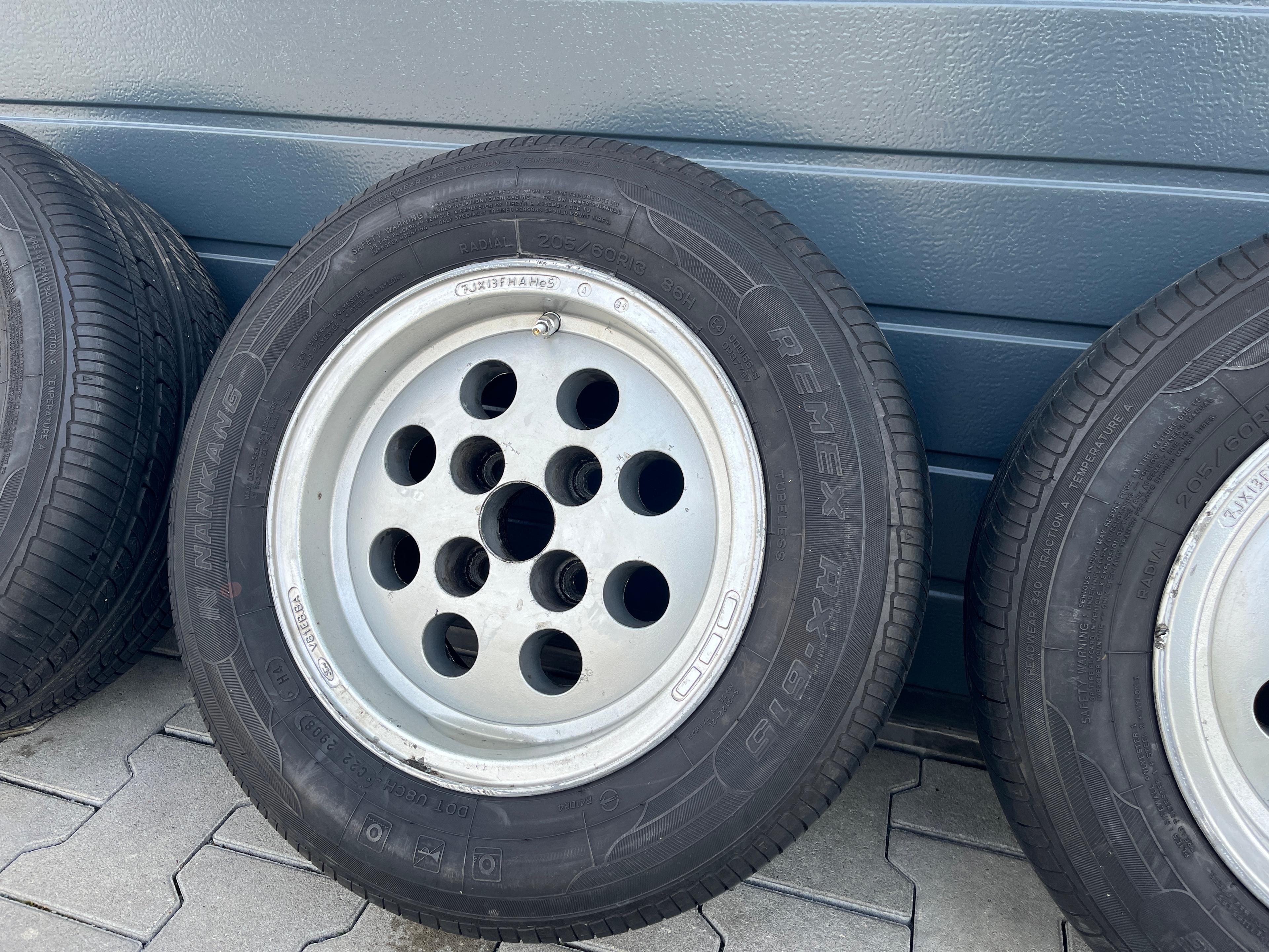 Ford Capri MKIII (1978-1984) Satz Aluminium Felgen "Käsloch" 7JX13FHAHe5