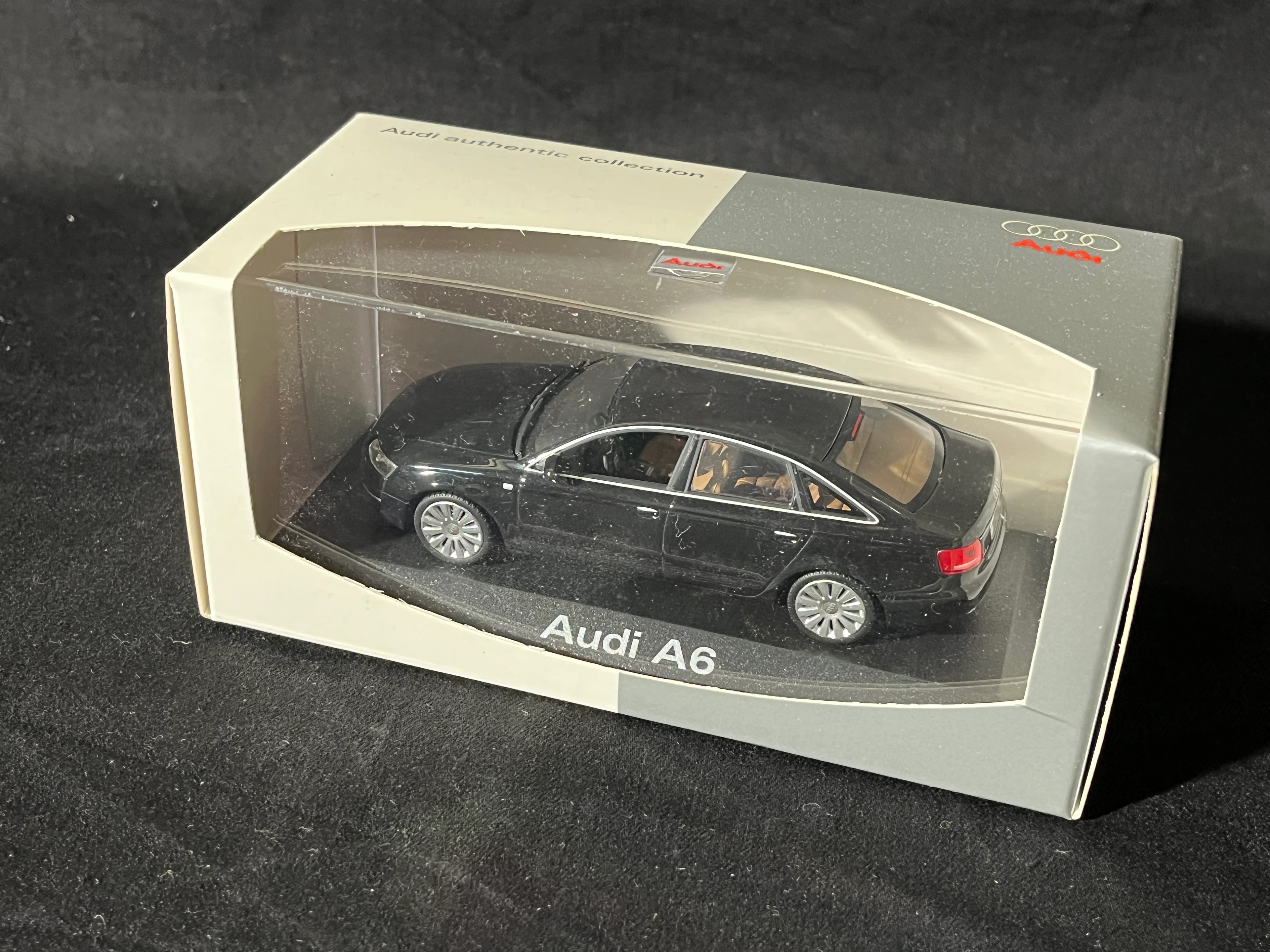Audi A6 Werbemodell der AUDI AG 1:43 schwarz in OVP