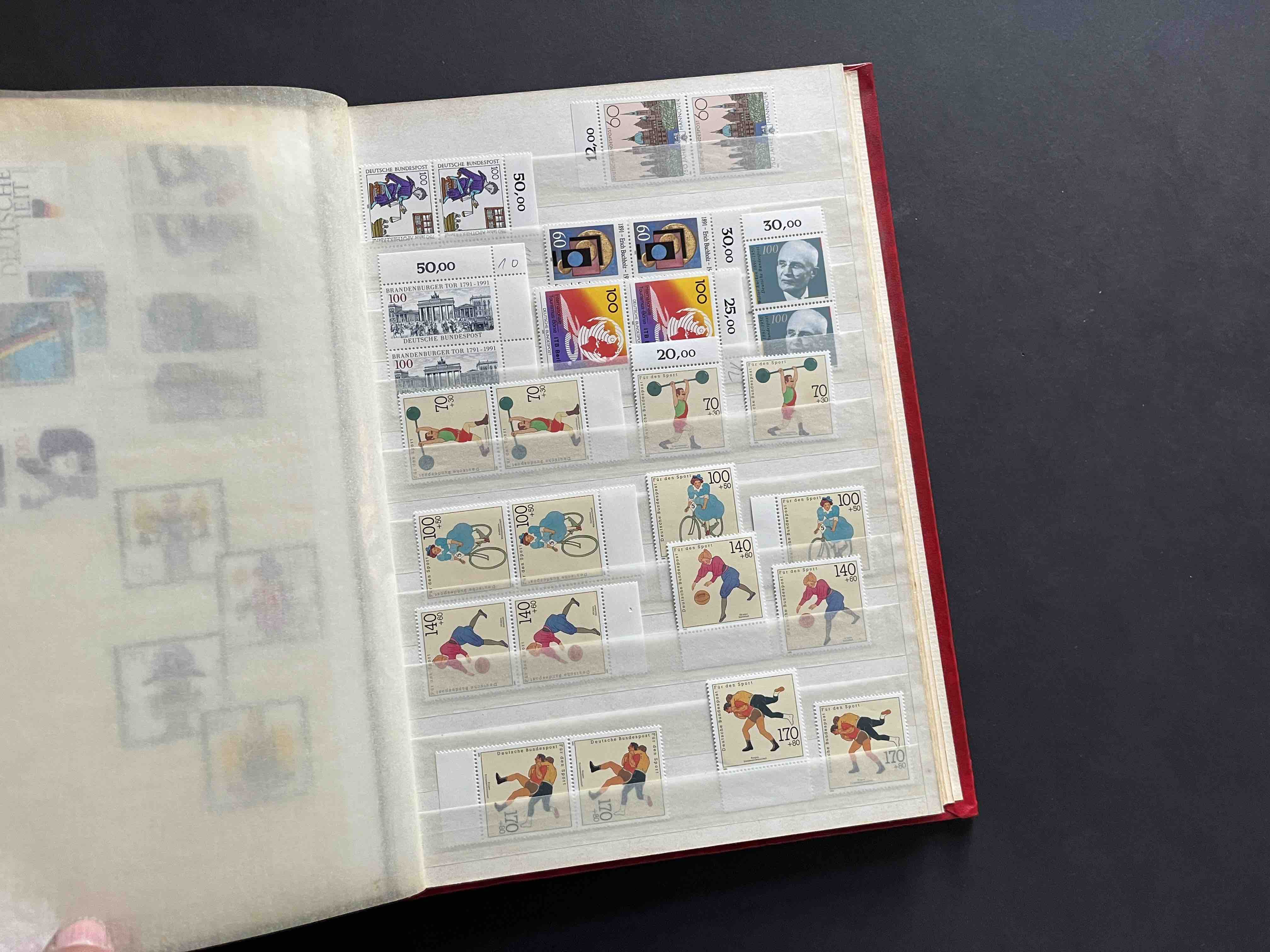 Briefmarken Album Bundesrepublik Deutschland  80er/90er postfrisch gestempelt 0026