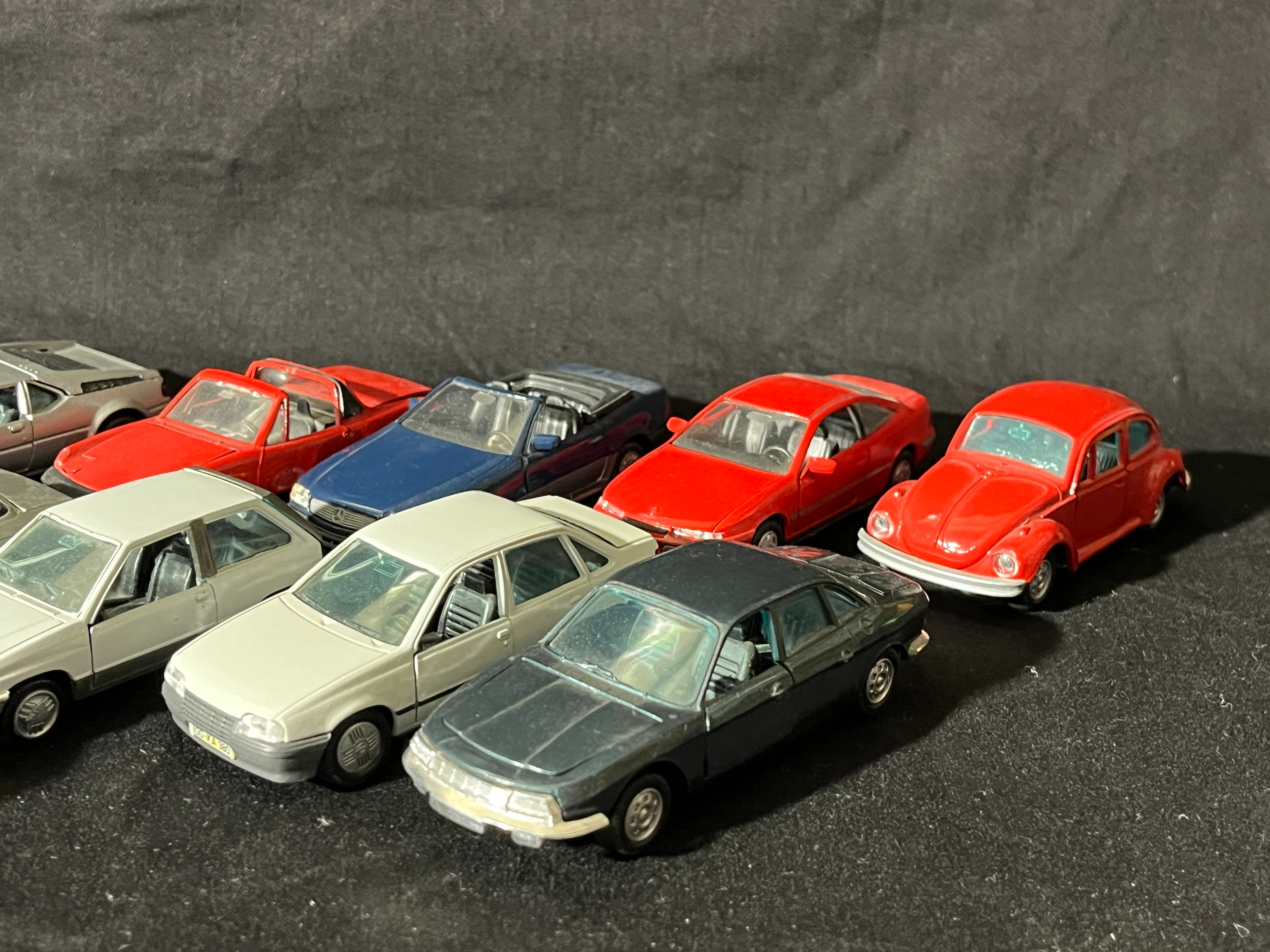 DK001 GAMA 1:43 Konvolut an 23 Fahrzeugen unbespielt ohne OVP