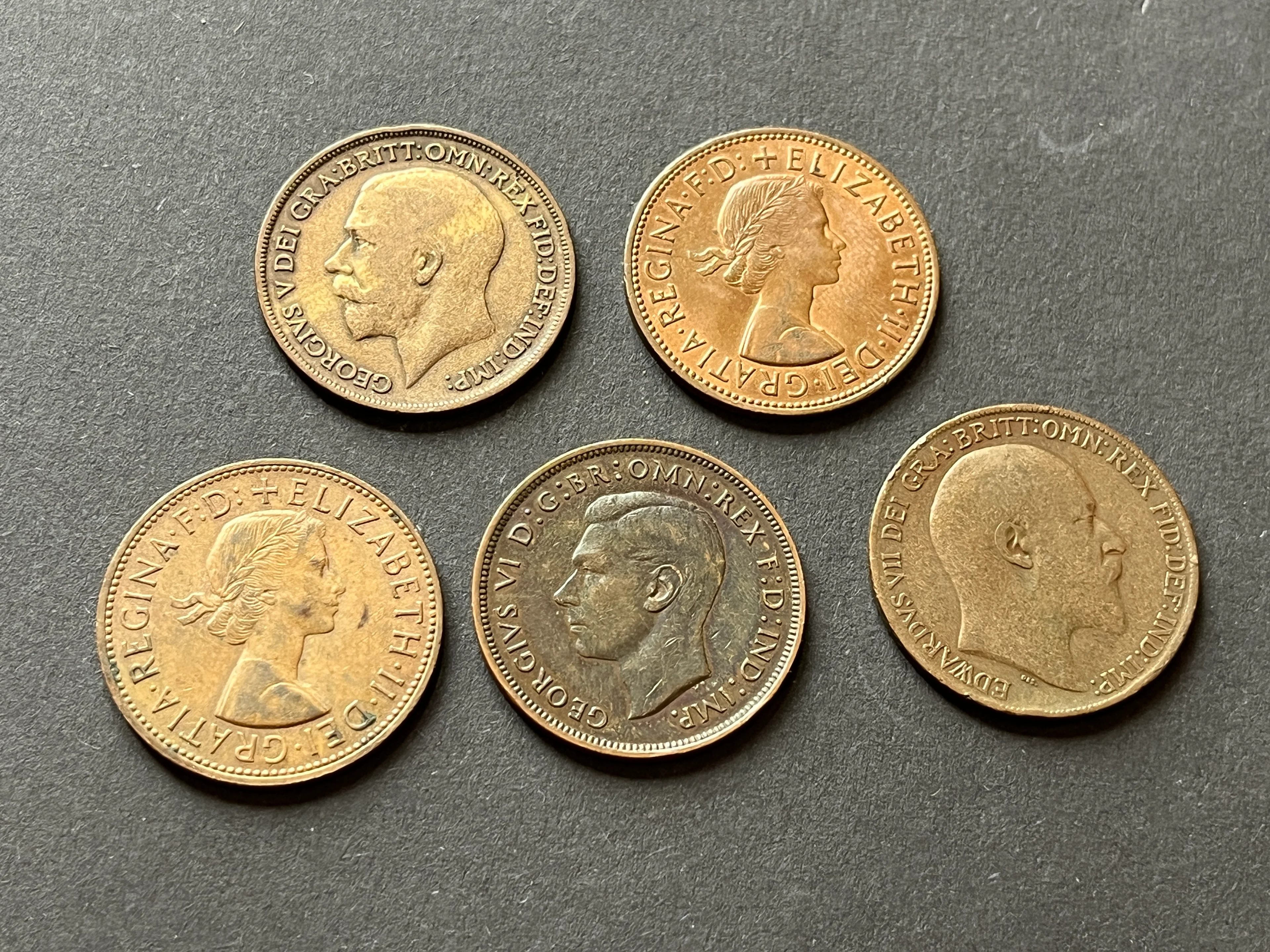 Set zu 5 Münzen zu One Penny aus Großbritannien