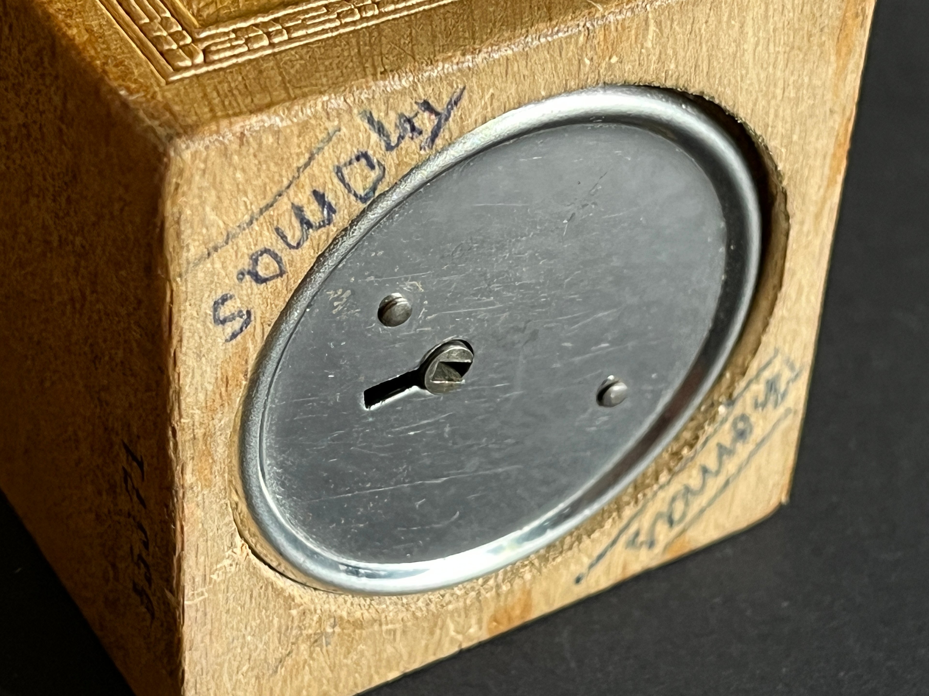 Spardose der Raiffeisenbank "von Thomas" Vollholz Anfang der 1970er Jahre