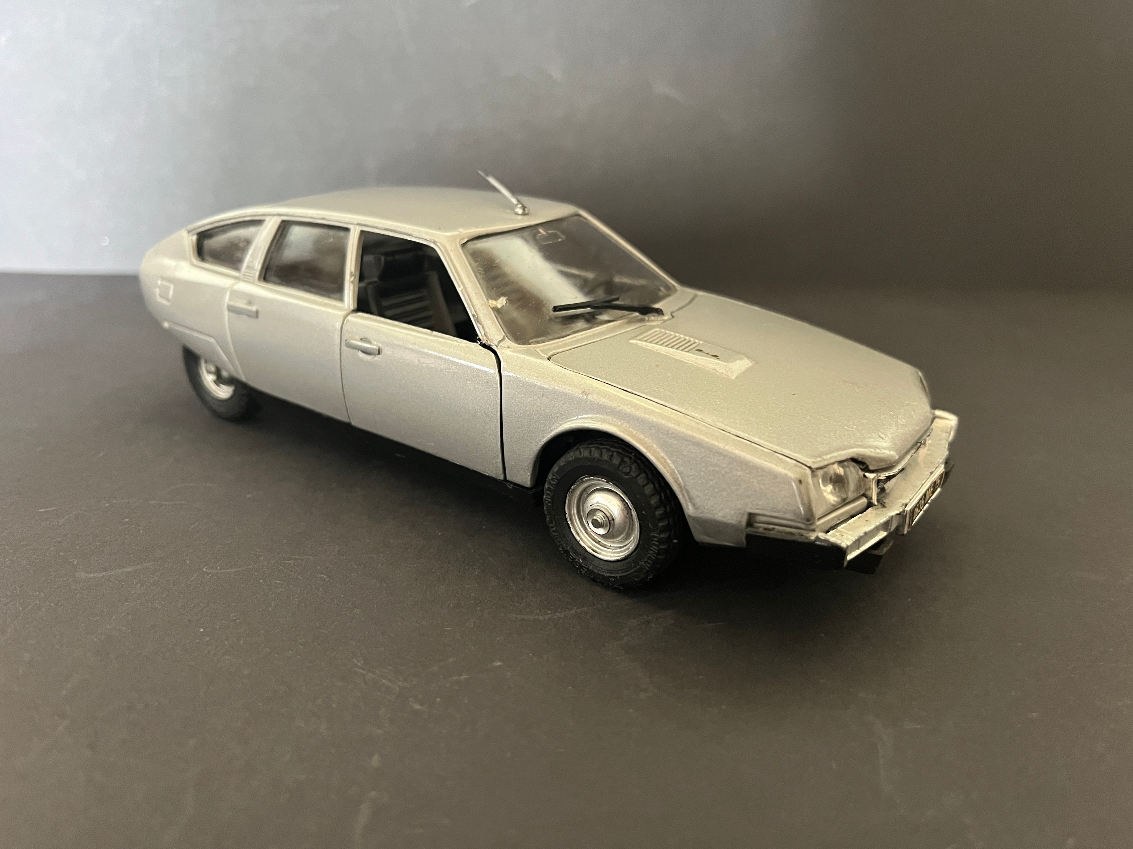 POLISTOL Model #38 Citroen CX2200 1:25