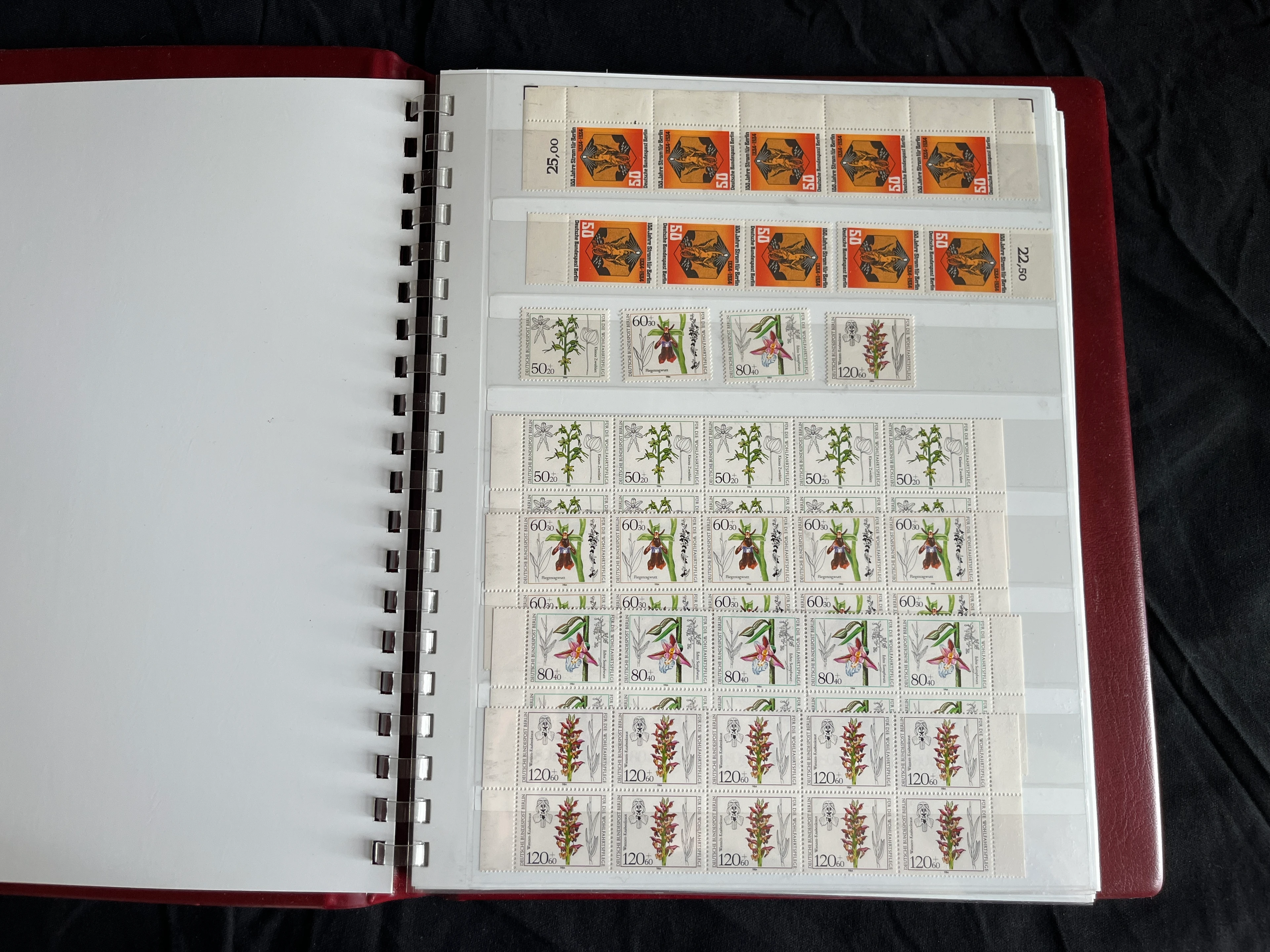 Briefmarken Album BERLIN (West) 70er/80er Bogenteile postfrisch 014