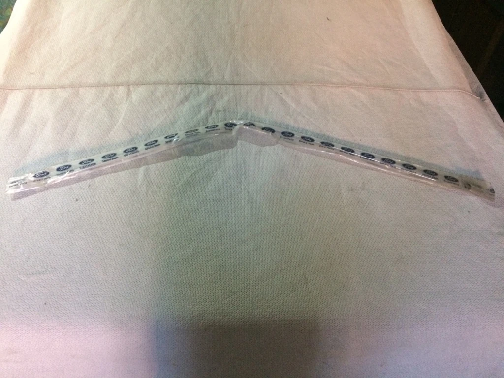 MR001 Zierleisten für Fensterrahmen Model Ghia MK1 1976-1980