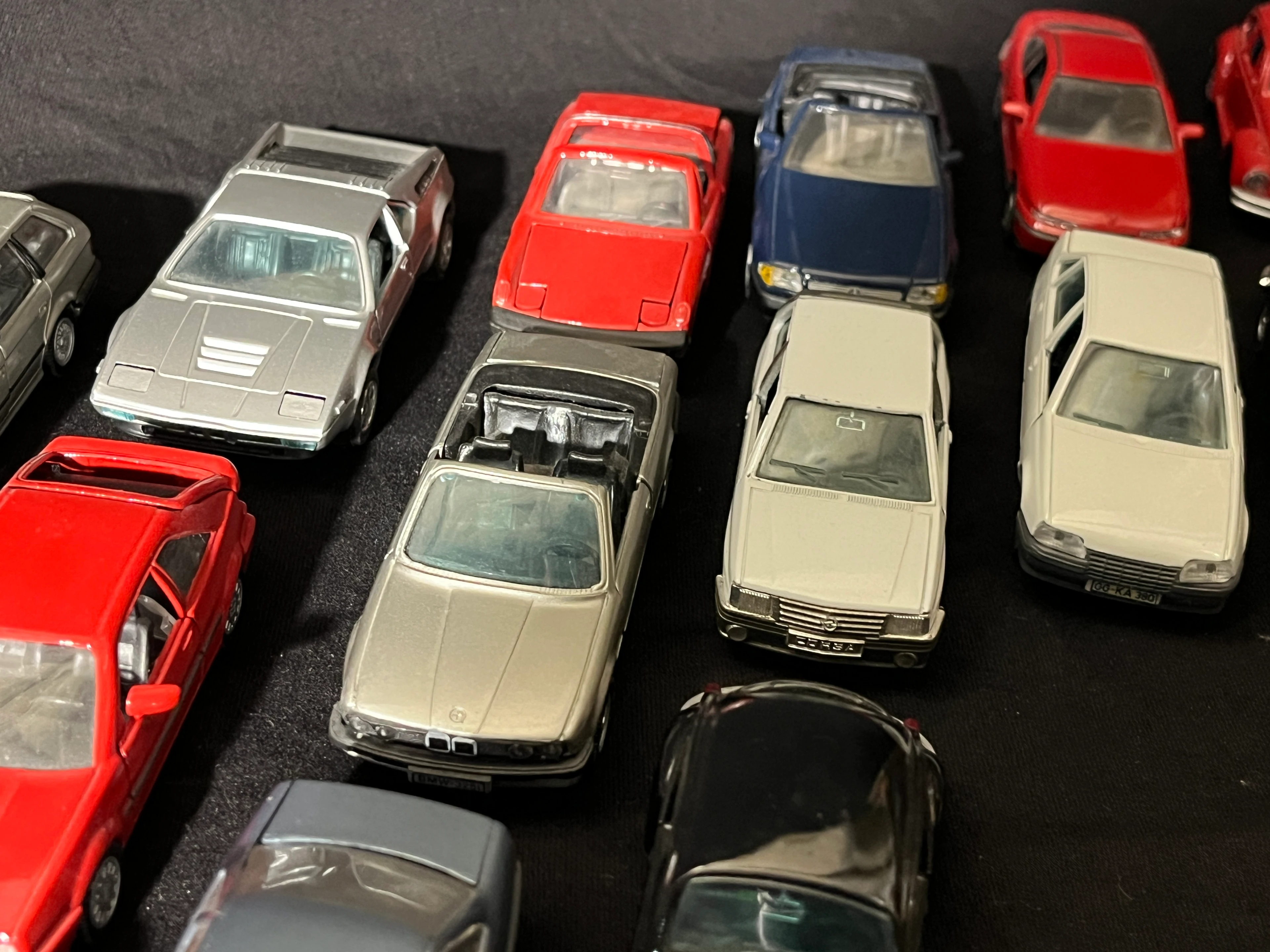 DK001 GAMA 1:43 Konvolut an 23 Fahrzeugen unbespielt ohne OVP