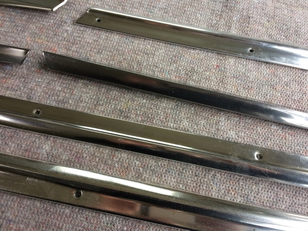 FORD Thunderbird 1965-66 Satz Zierleisten OEM