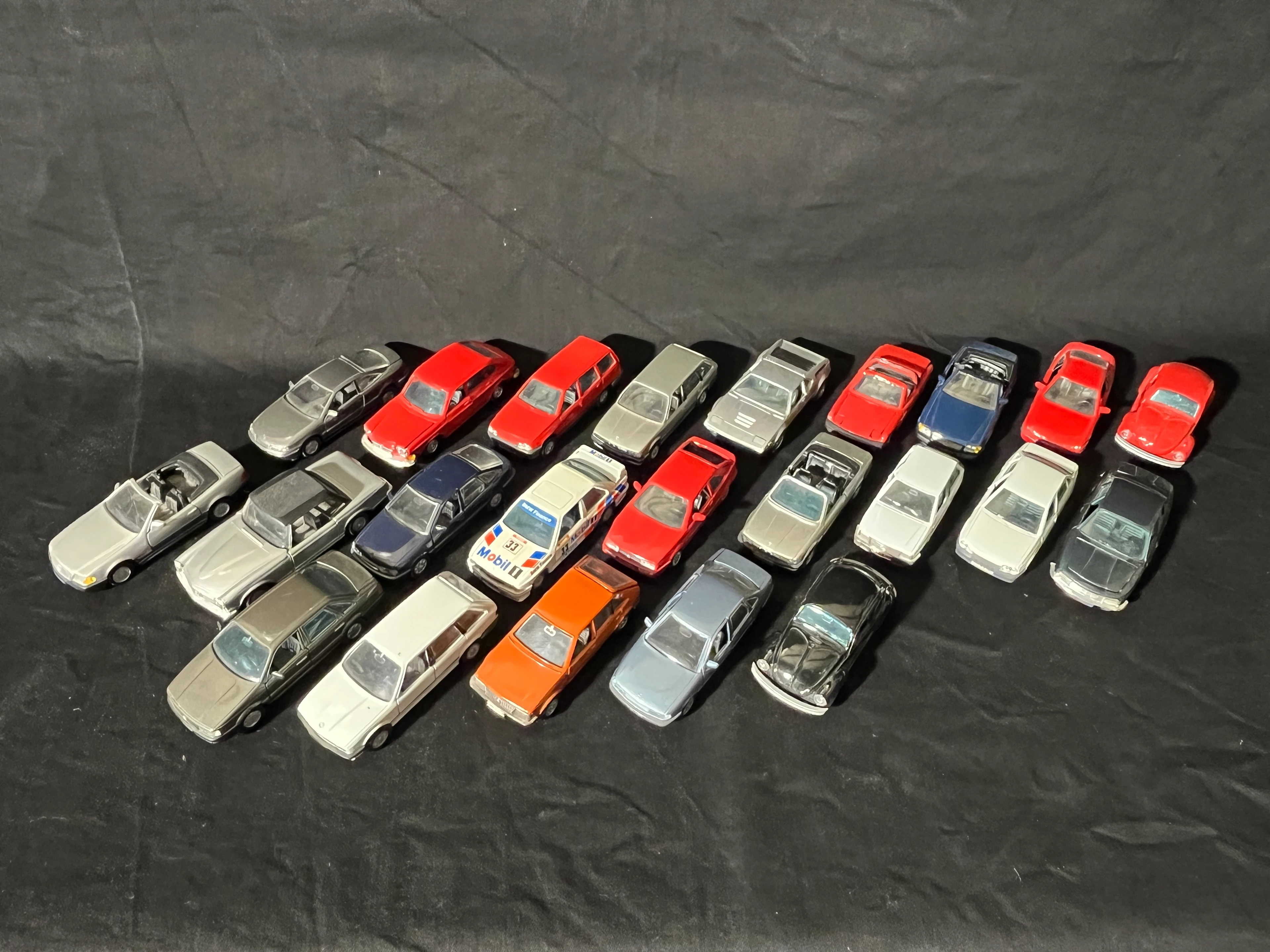 DK001 GAMA 1:43 Konvolut an 23 Fahrzeugen unbespielt ohne OVP