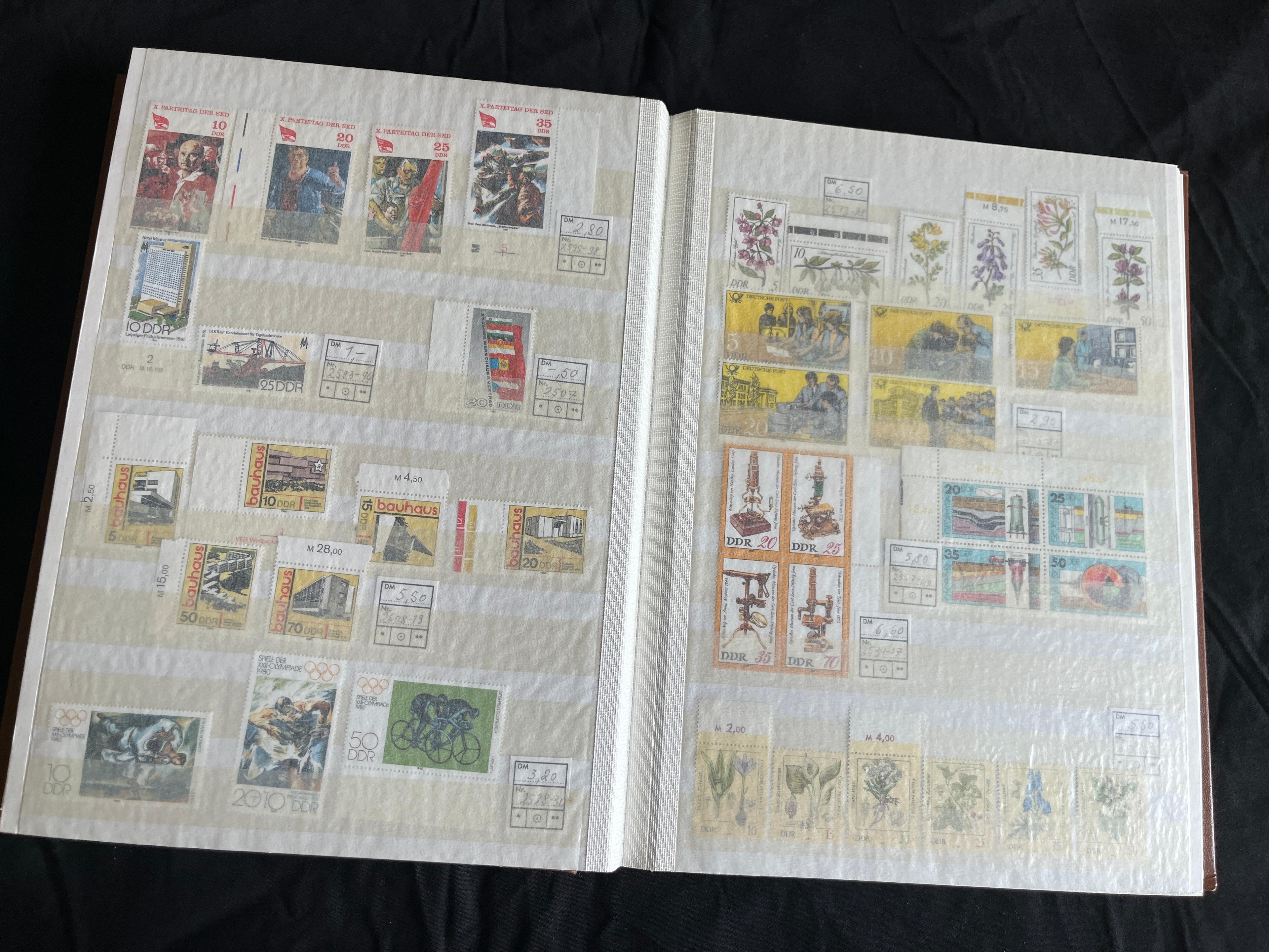 Briefmarken Album "DDR Blöcke und Einzelmarken" viele Randstücke 008