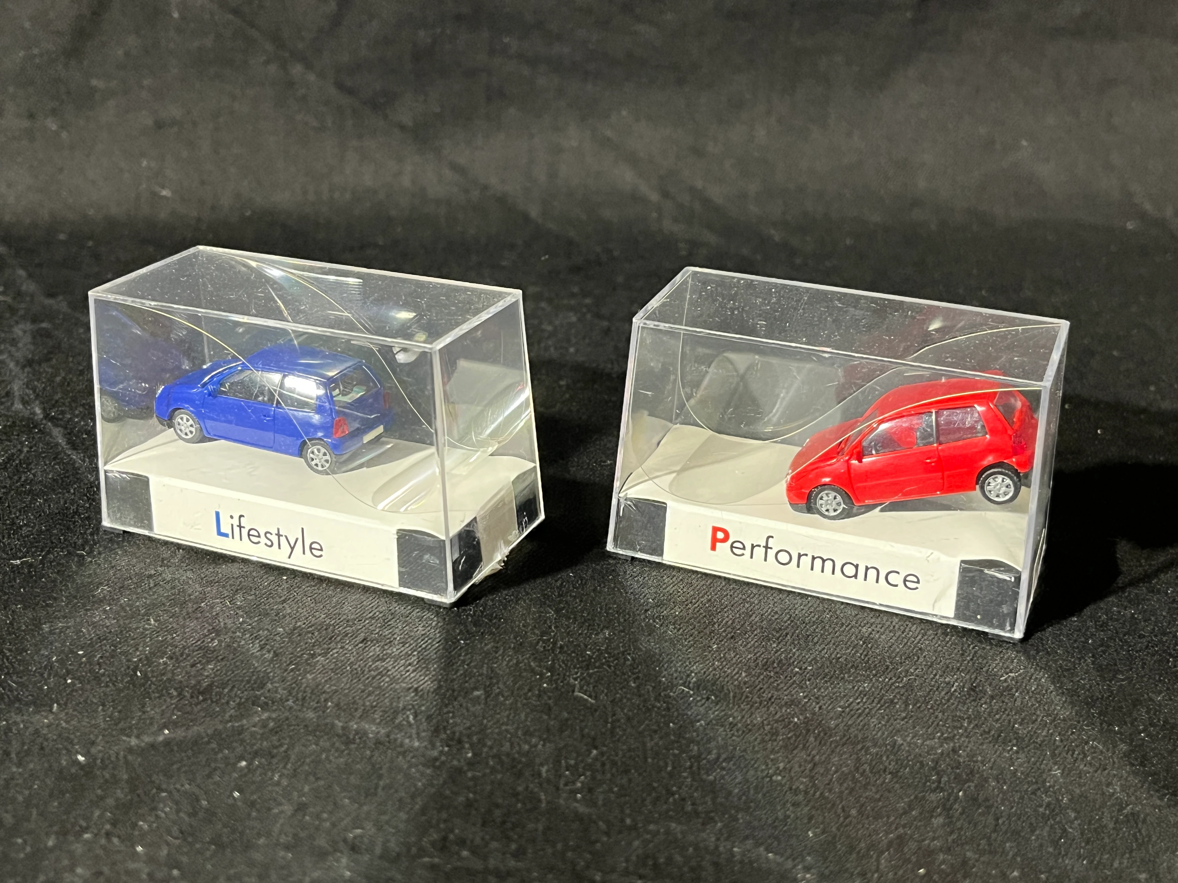 2 Stück Modelle AMW Volkswagen Lupo 1:87