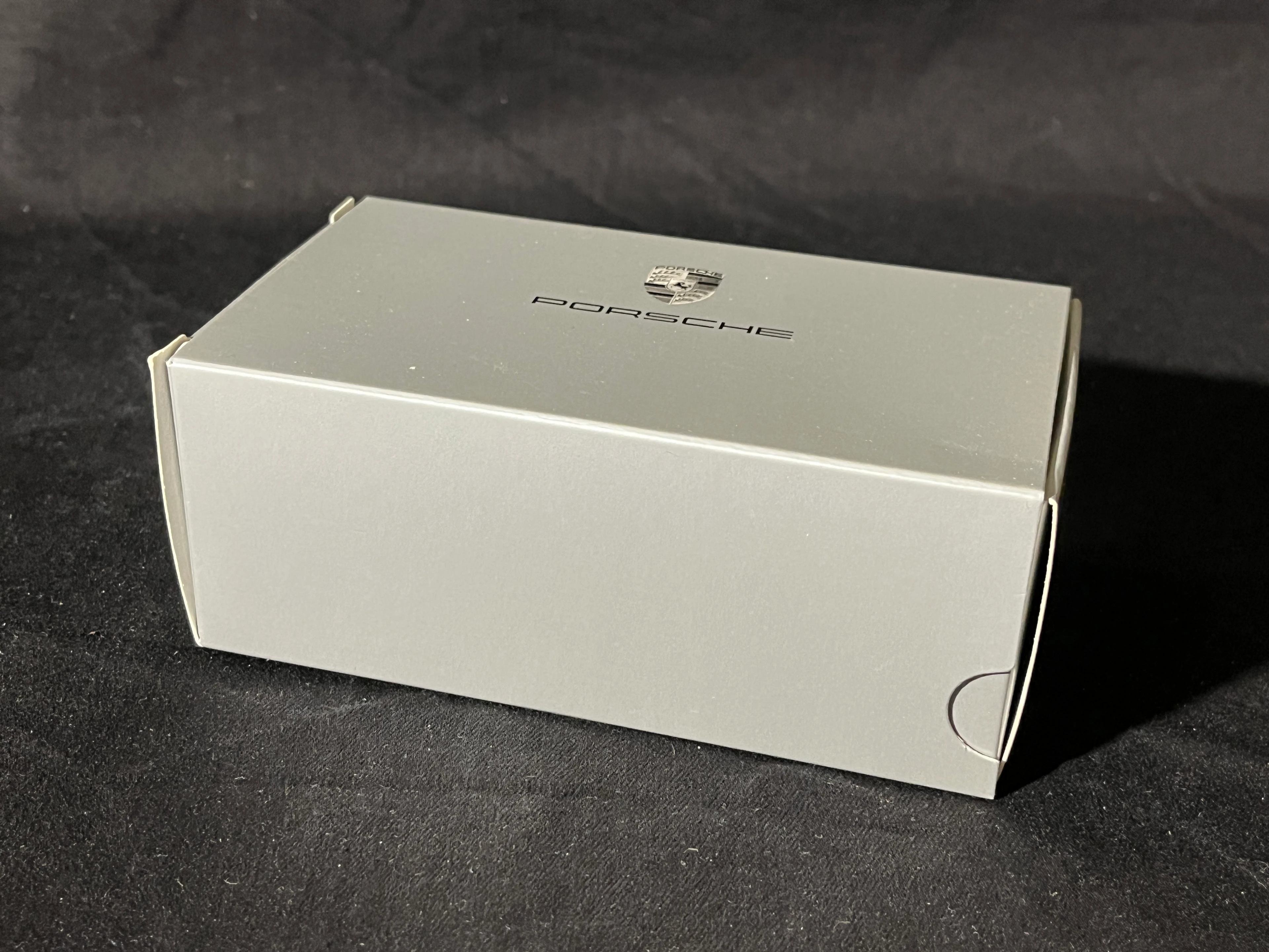 Porsche Carrera GT Werbemodell der PORSCHE AG 1:43 chrom in OVP