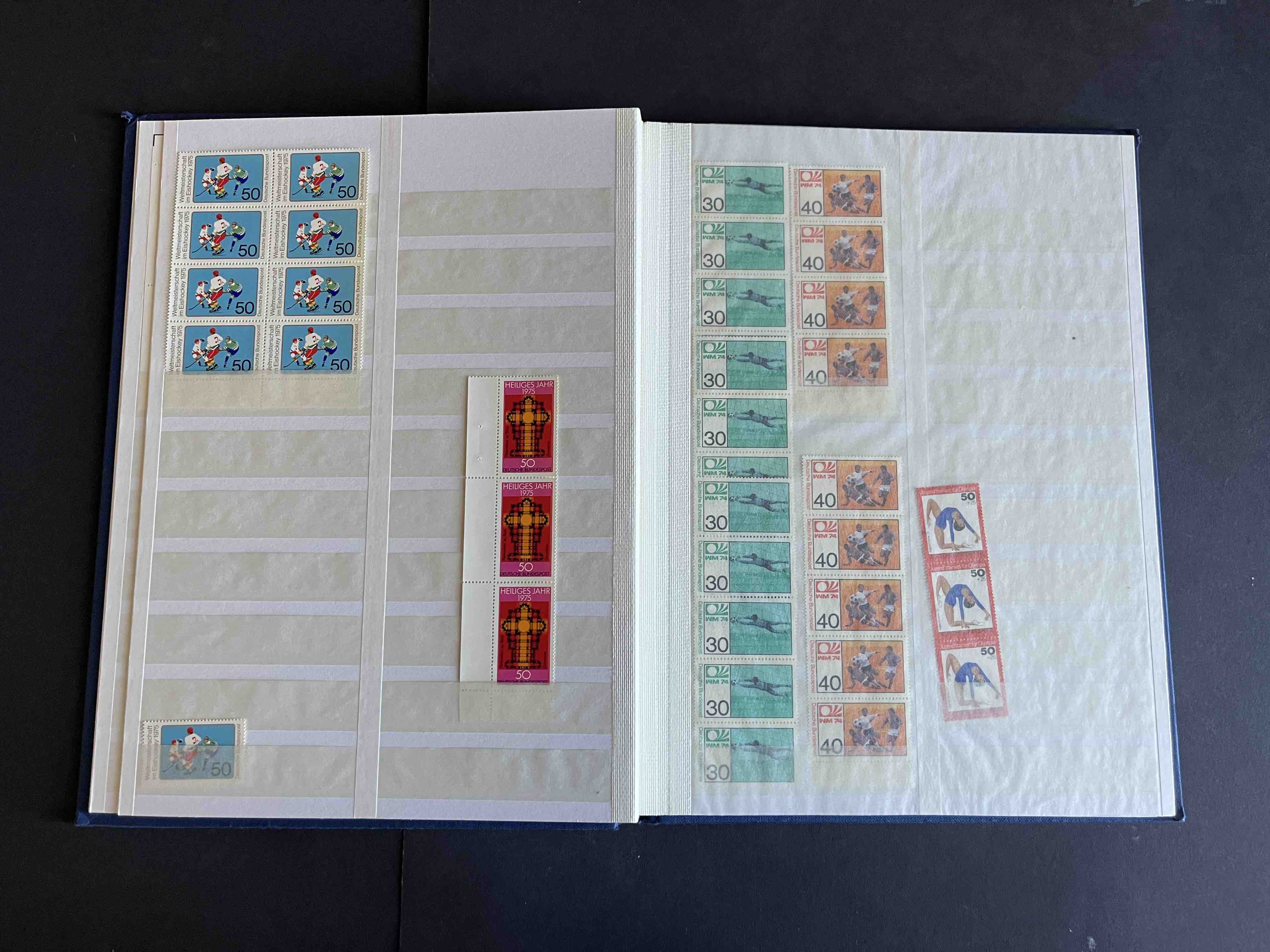 Briefmarken Album Bundesrepublik Deutschland  80er/90er Bogenteile postfrisch 0027