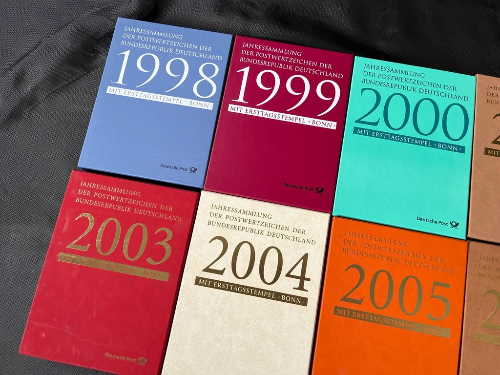 WP027 Jahressammlung der Postwertzeichen der Deutschen Bundespost 1998-2006