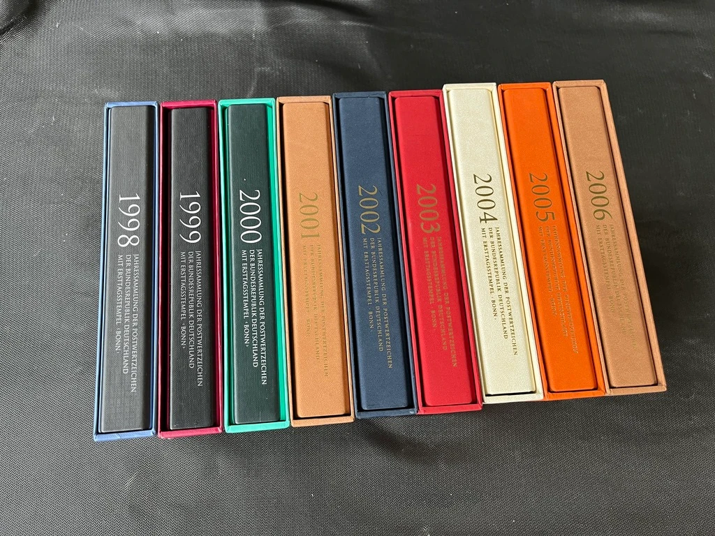 WP027 Jahressammlung der Postwertzeichen der Deutschen Bundespost 1998-2006