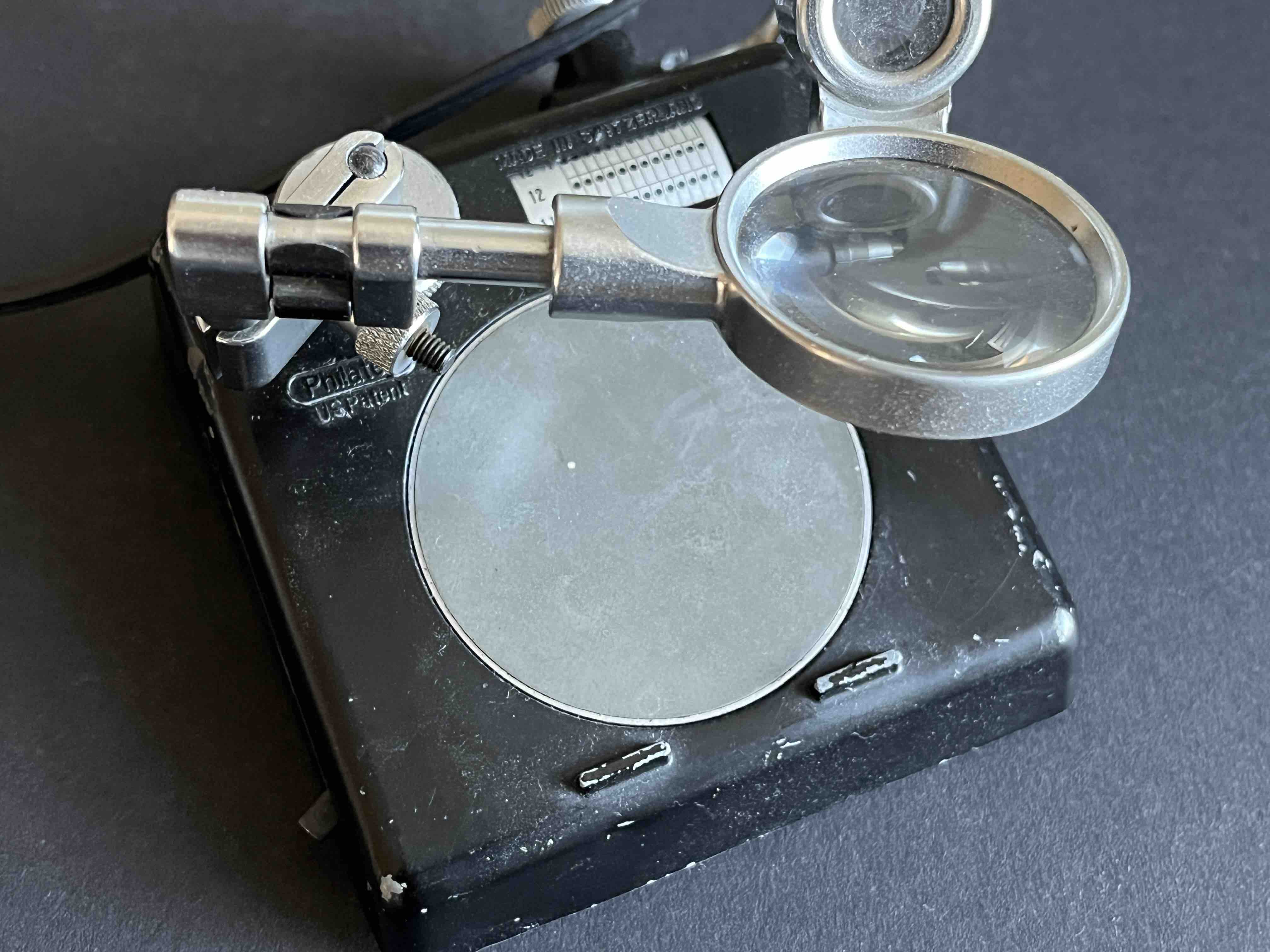 Briefmarken Lupe und Bestimmungsgerät 40er Jahre des 20. Jhd