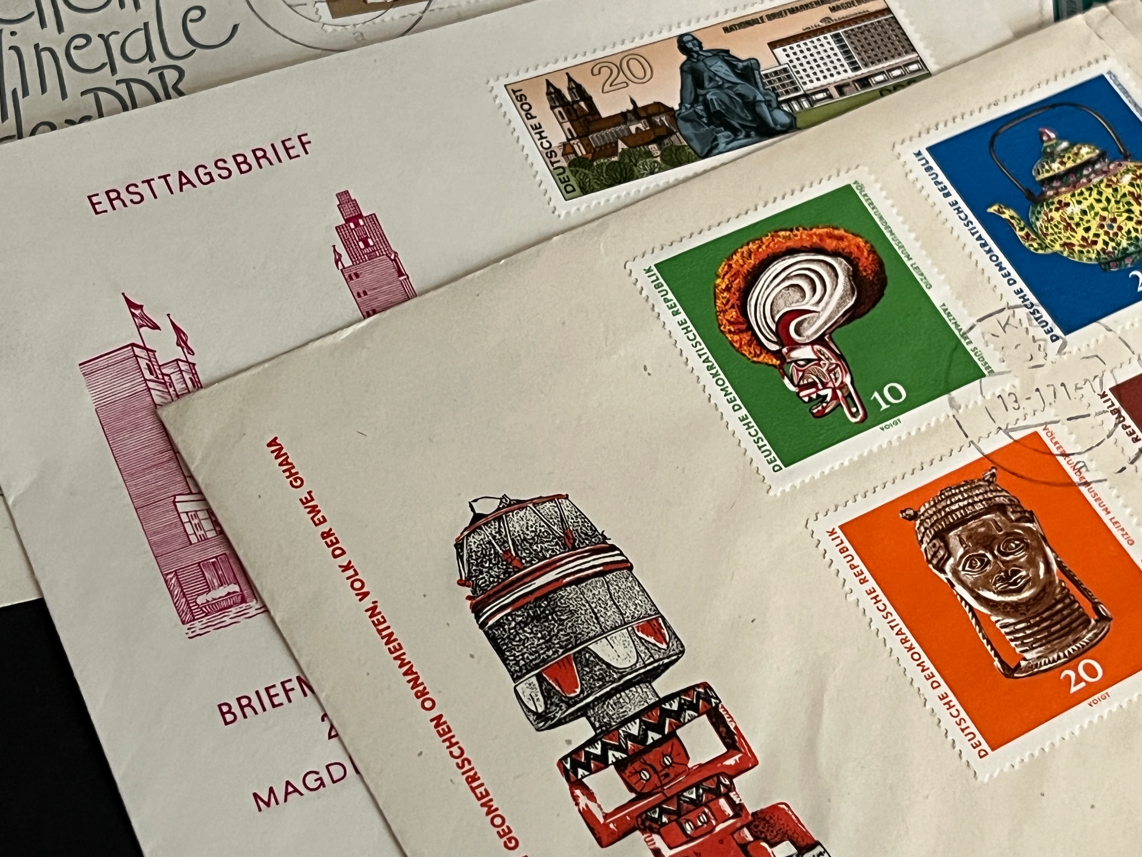 Sammlung von 43 Ersttagsbriefen DDR  Deutsche Demokratische Republik