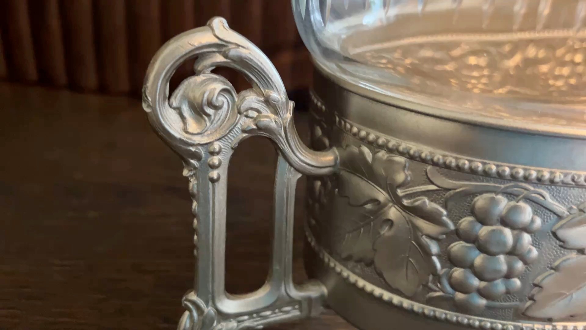 Obstschale Jugendstil "Trauben und Blätter" ca. 1920er Jahre