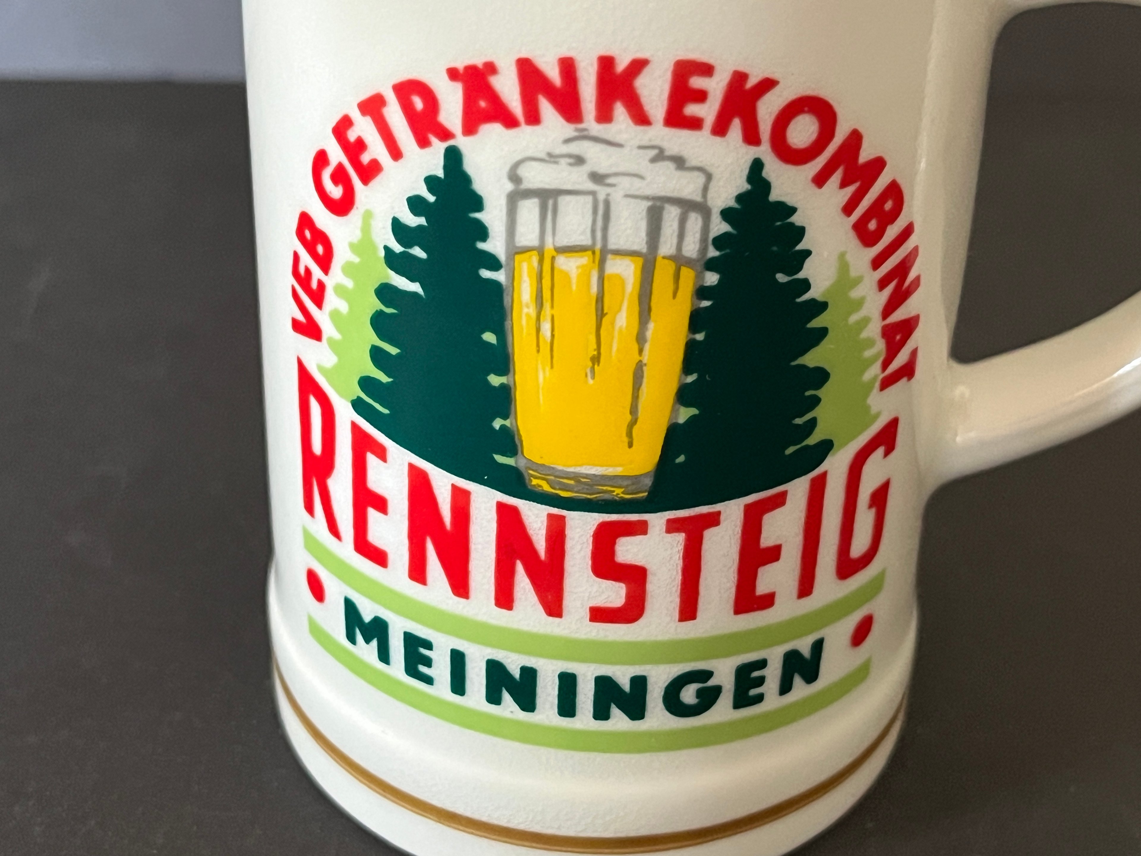 Rennsteig Krug Porzellan aus dem südlichen Thüringen der ehemaligen DDR