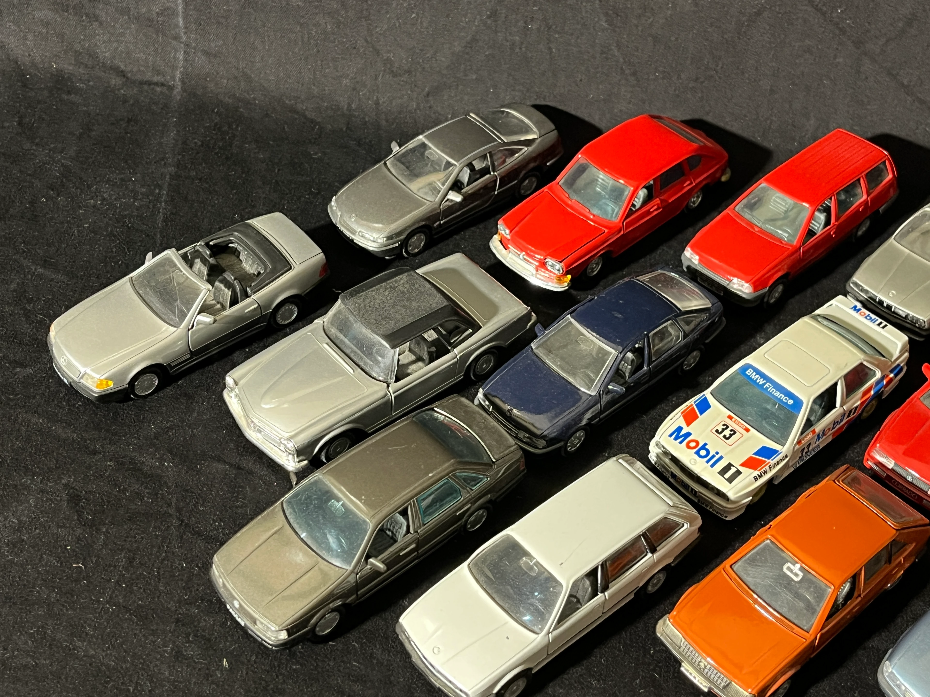 DK001 GAMA 1:43 Konvolut an 23 Fahrzeugen unbespielt ohne OVP
