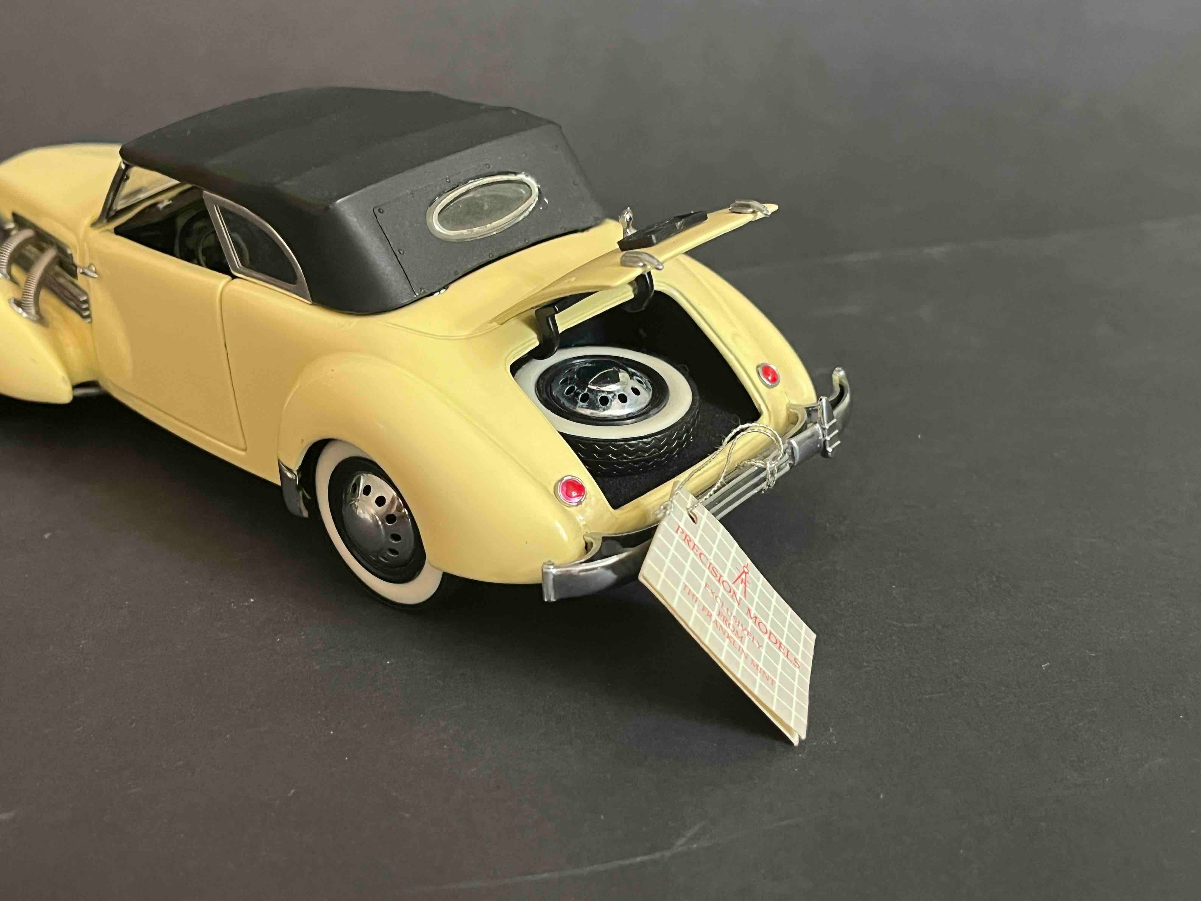 1937 Cord 812 Cabriolet FRANKLIN MINT Precision Models 1:43
