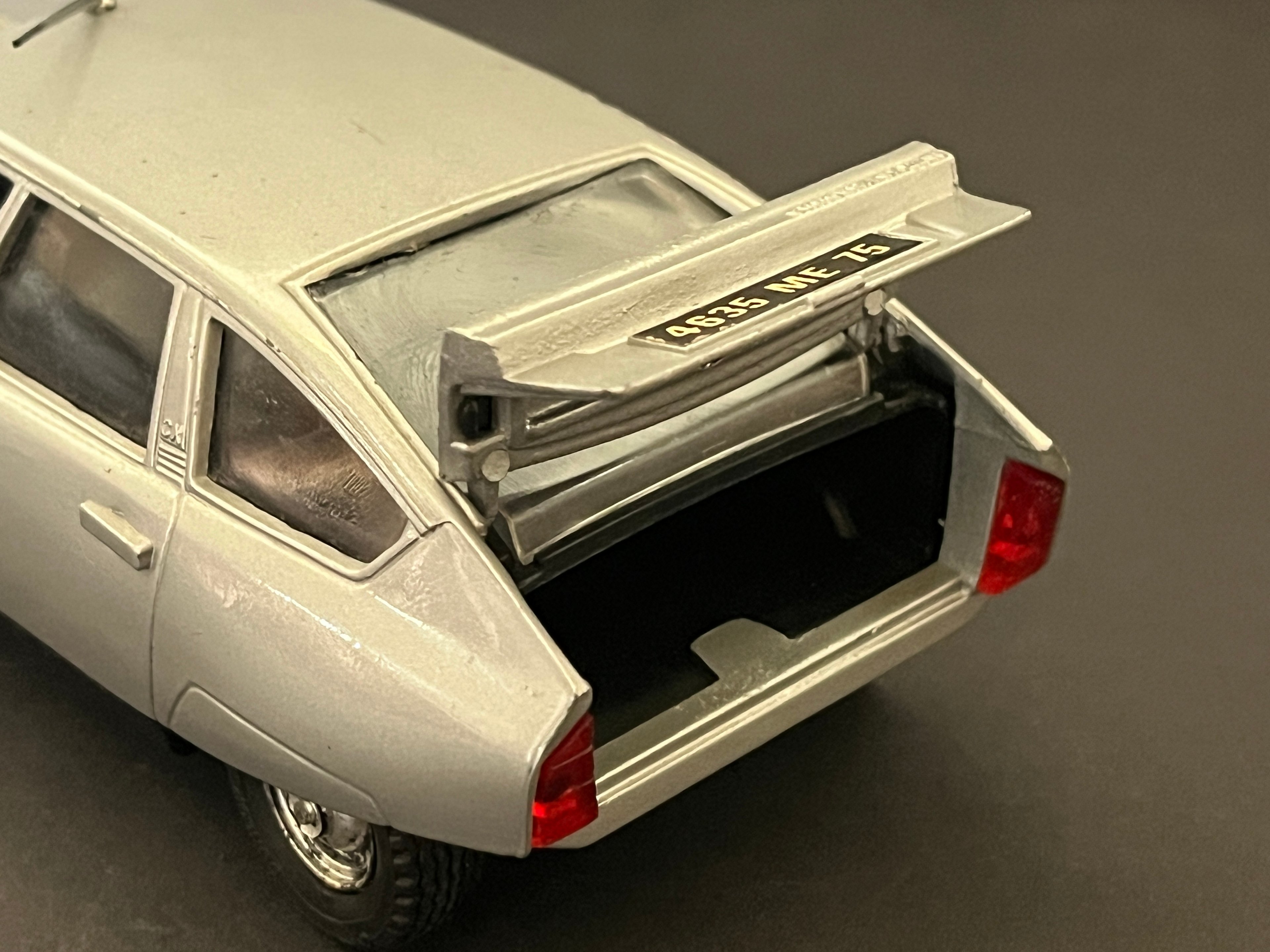 POLISTOL Model #38 Citroen CX2200 1:25