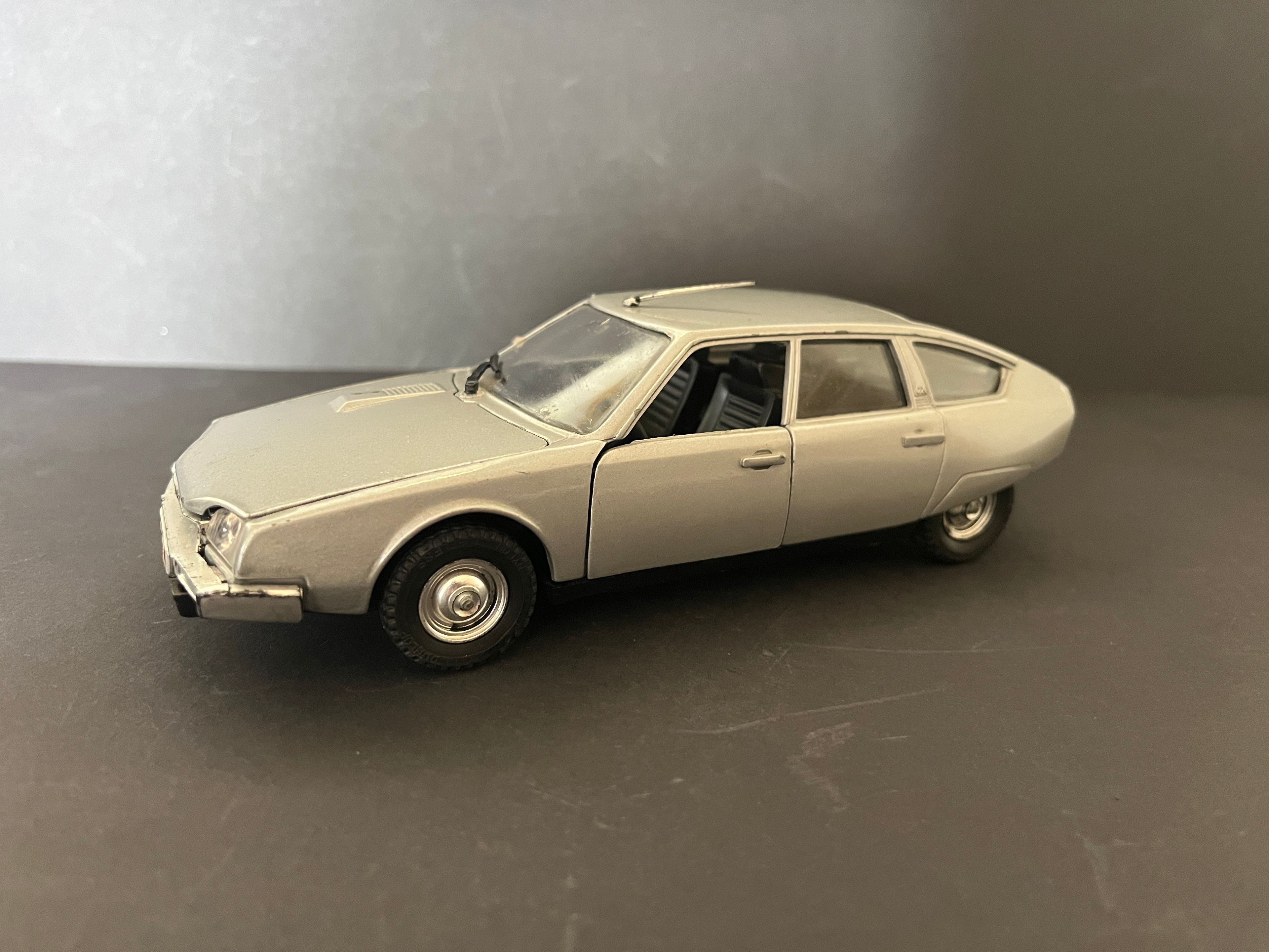 POLISTOL Model #38 Citroen CX2200 1:25