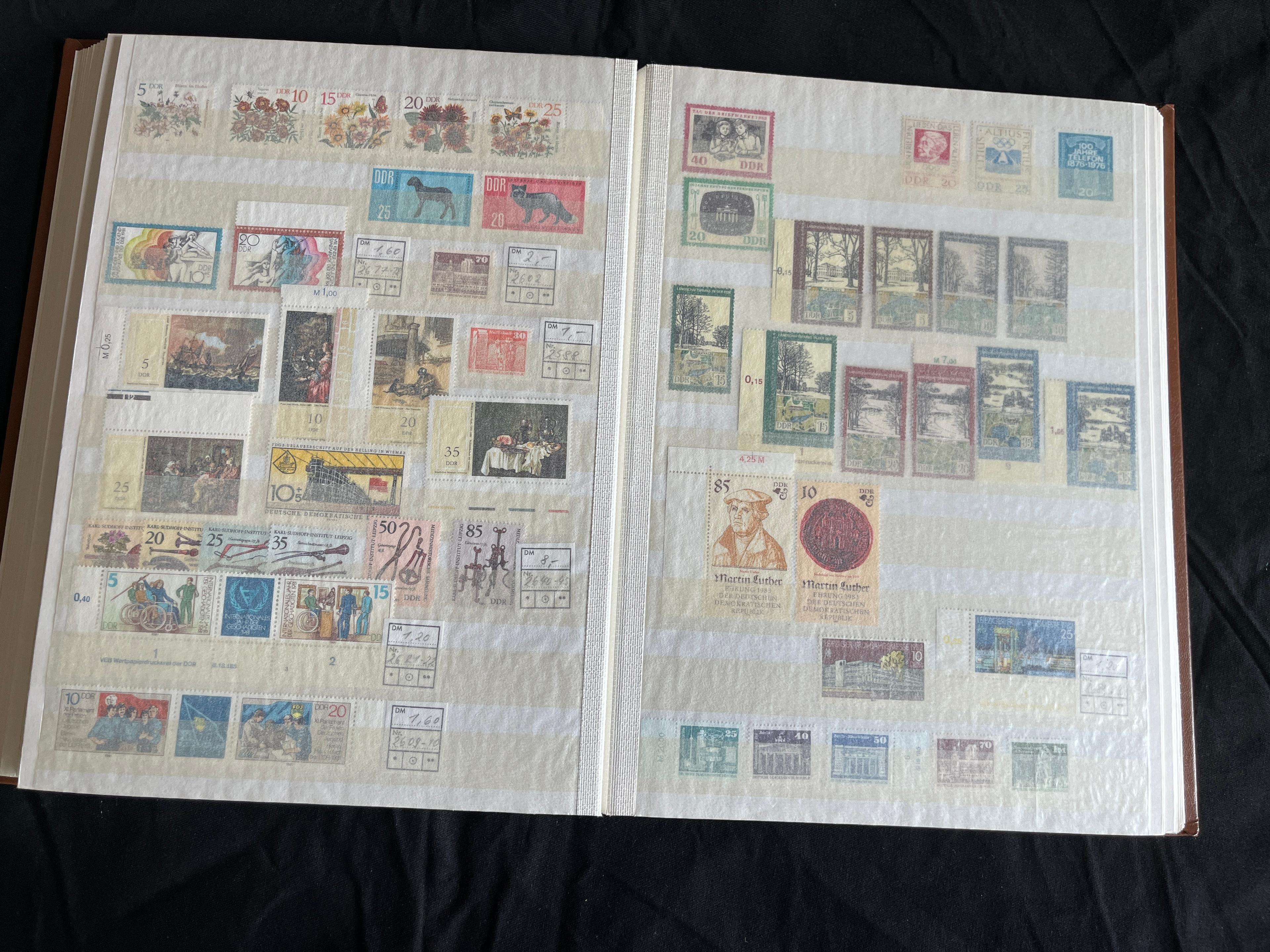 Briefmarken Album "DDR Blöcke und Einzelmarken" viele Randstücke 008