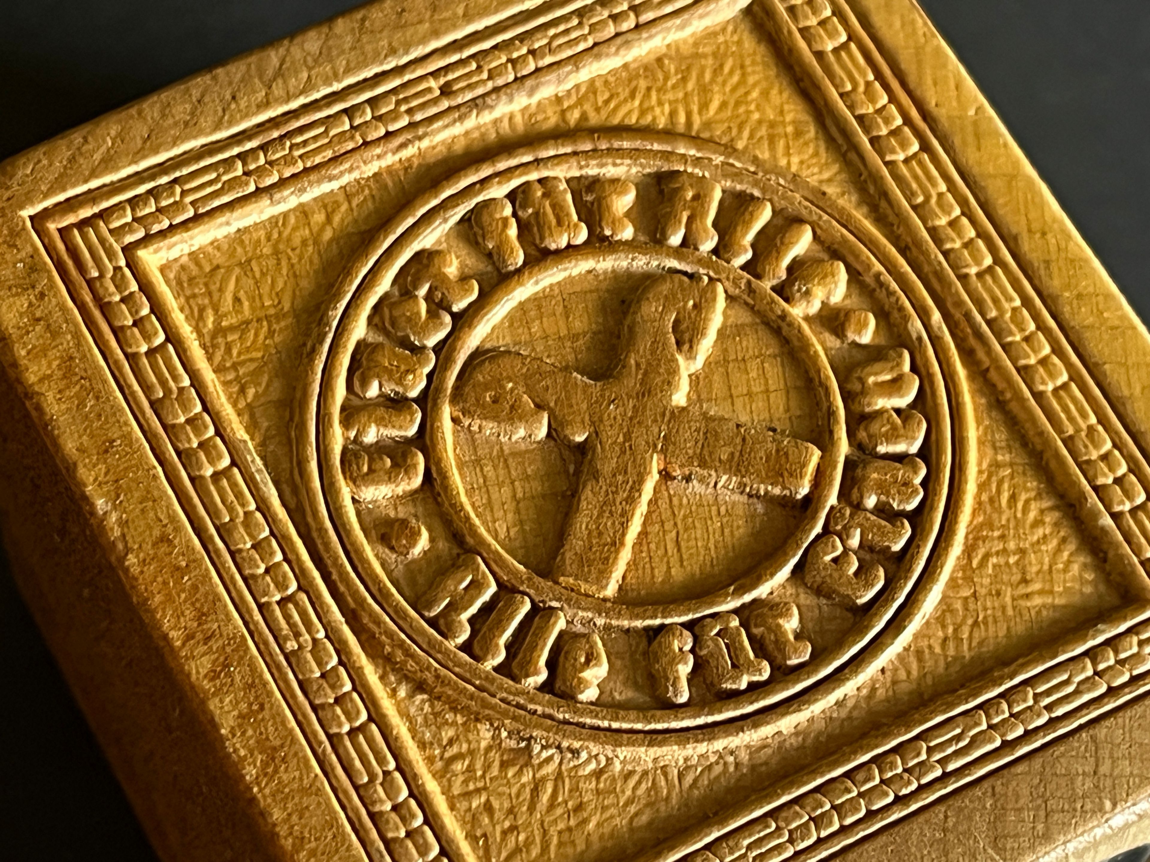 Spardose der Raiffeisenbank "von Thomas" Vollholz Anfang der 1970er Jahre