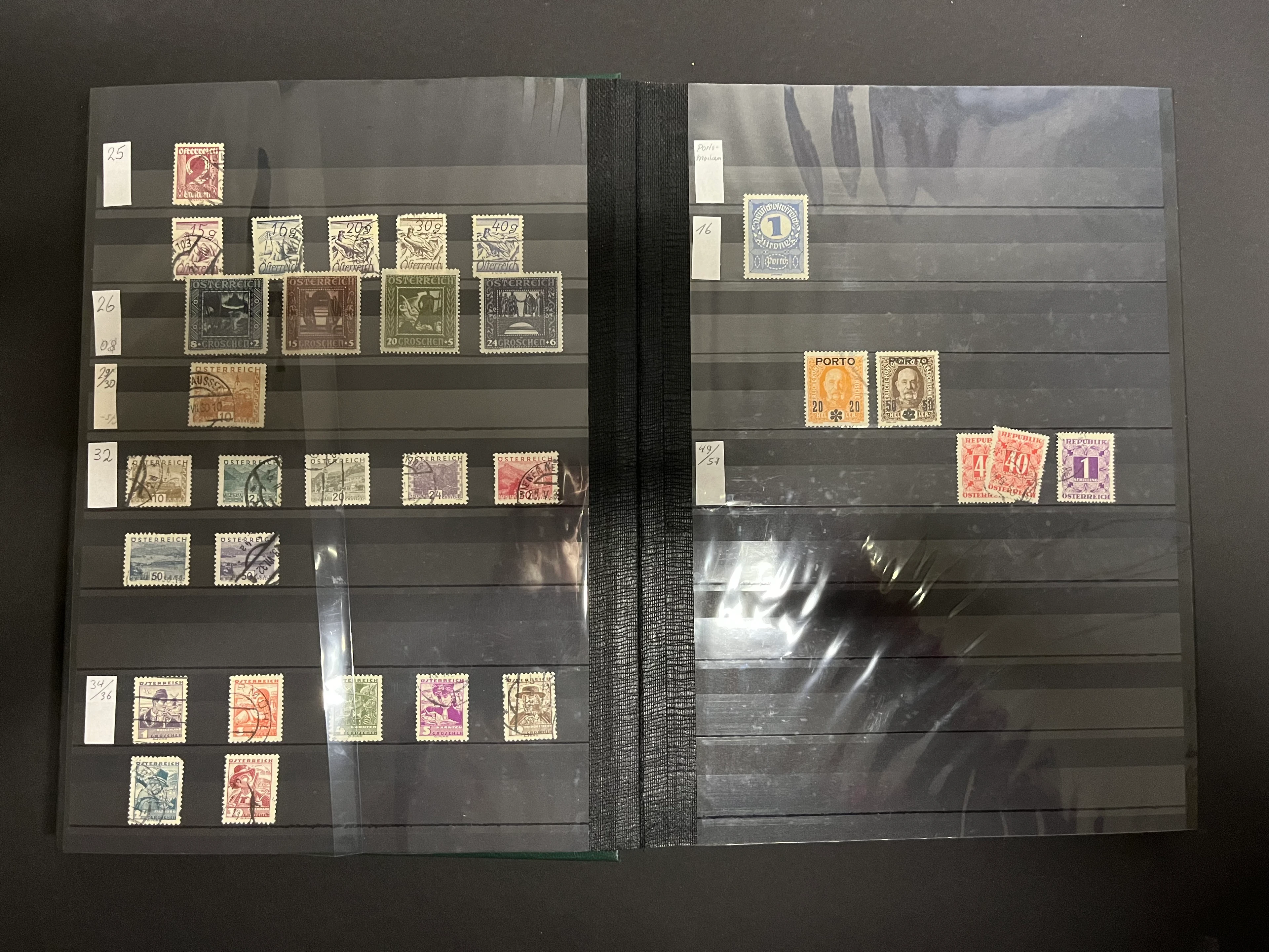 Briefmarken Album Österreich gemischt 0028