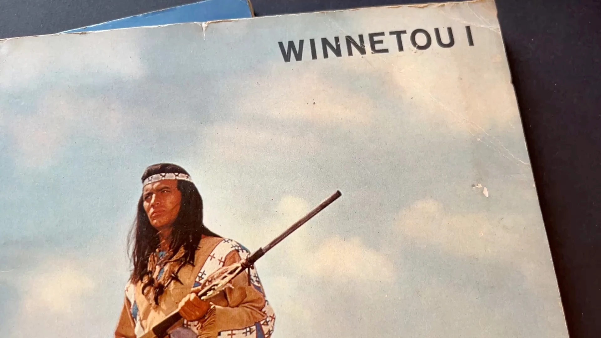 Sammelalbum "Winnetou II" und "Unter Geiern" 