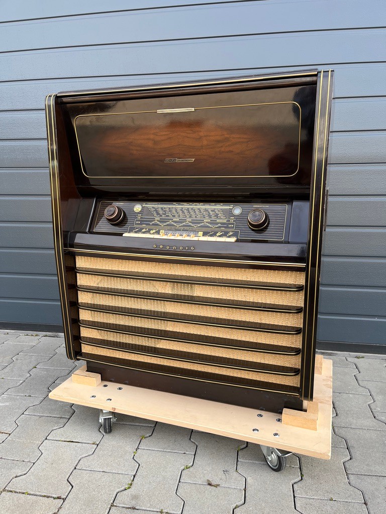 Röhrenradio Musikschrank Musiktruhe Grundig 8050