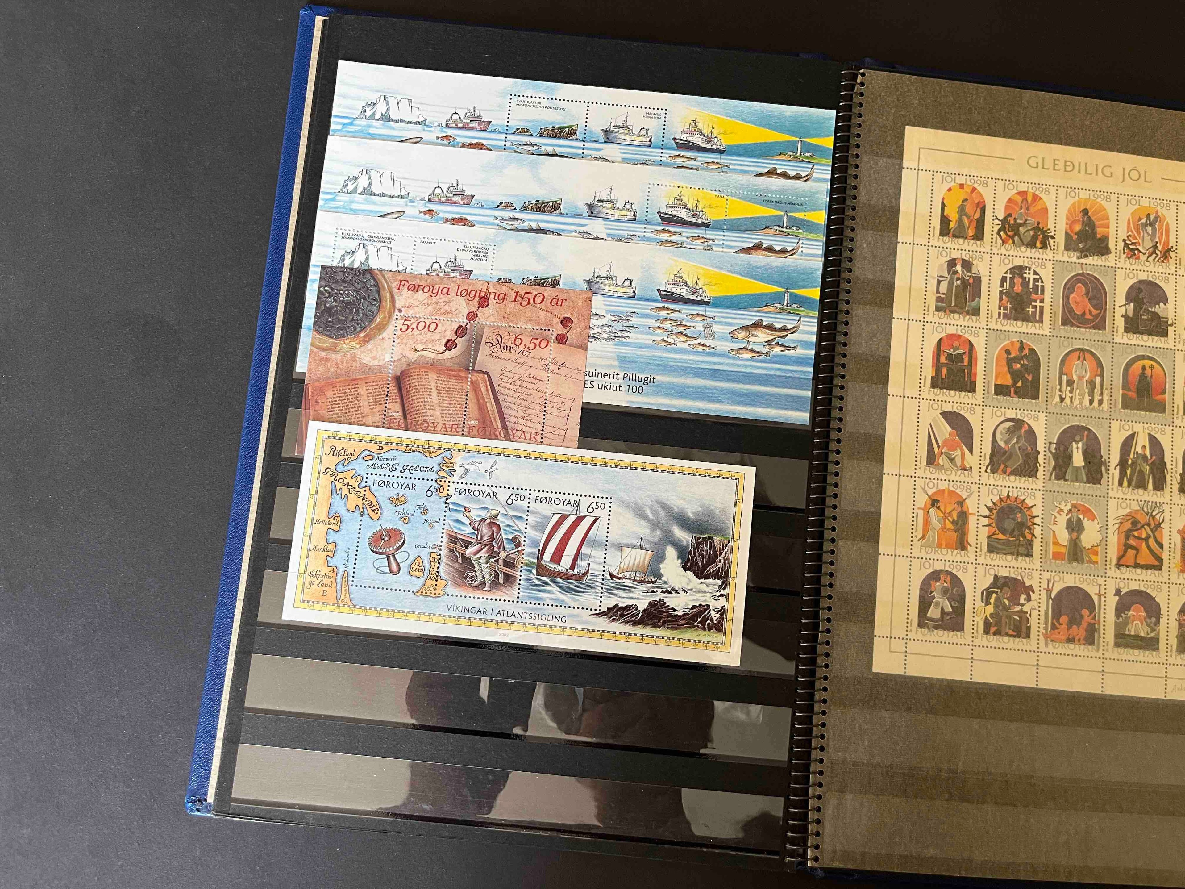 Briefmarken Album "Föroyar postfrisch "2000-2010"