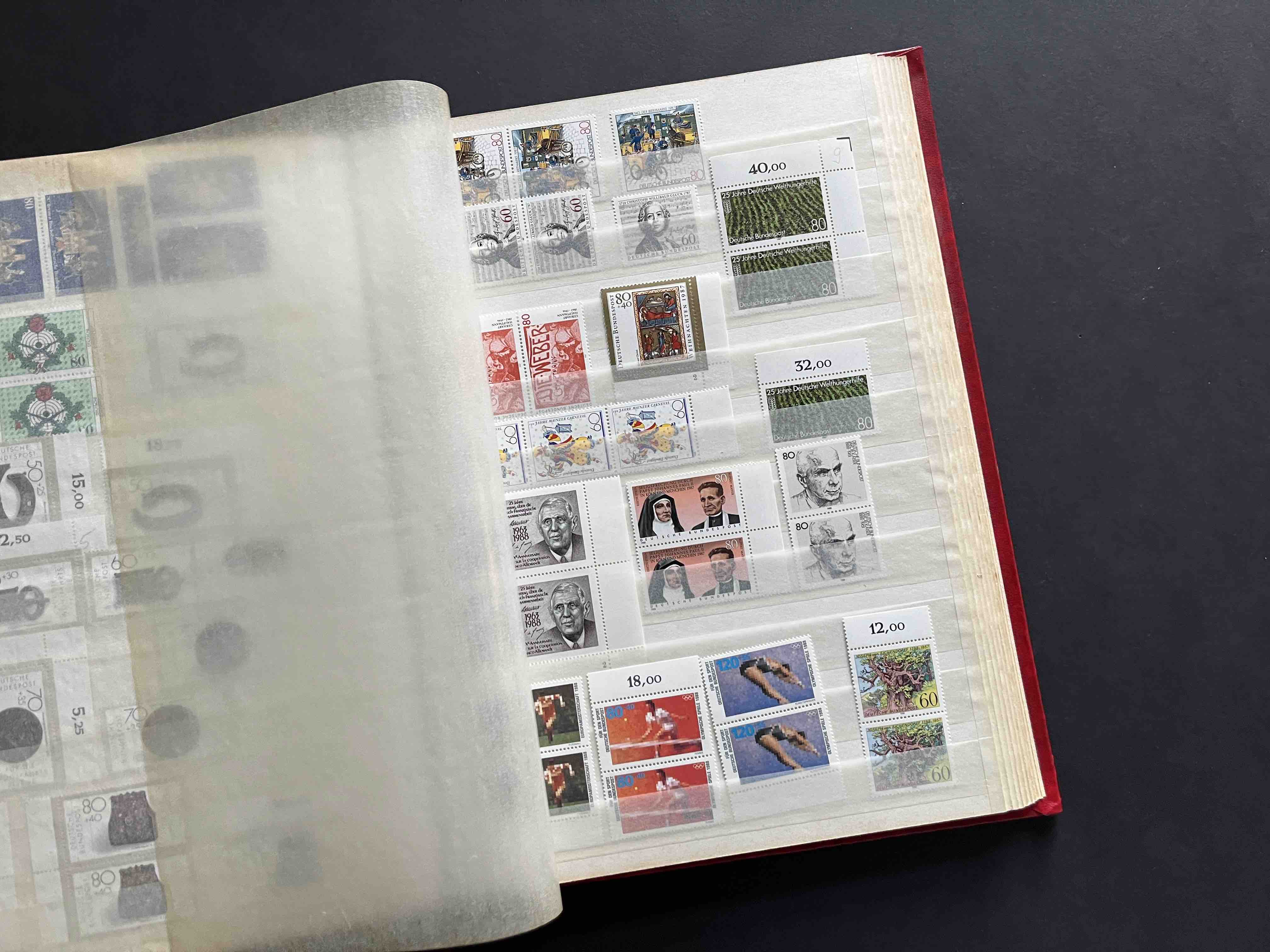 Briefmarken Album Bundesrepublik Deutschland  80er/90er postfrisch gestempelt 0026