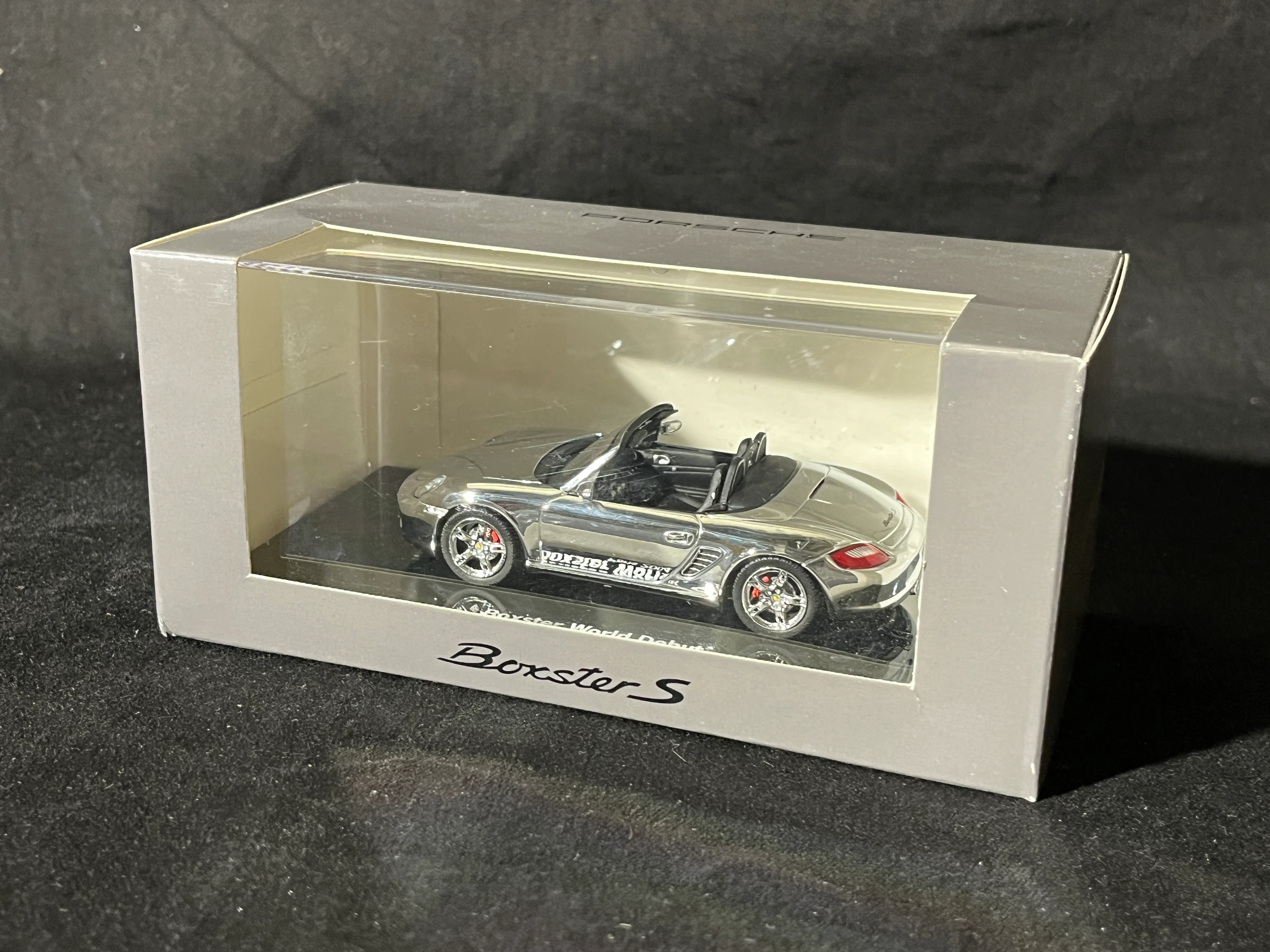 Porsche Boxter S Werbemodell der PORSCHE AG 1:43 chrom in OVP