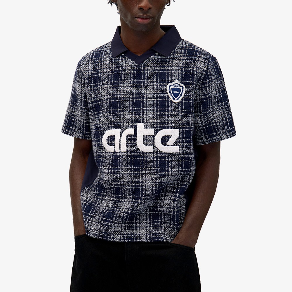Square Collar T-shirt 'Plaid'