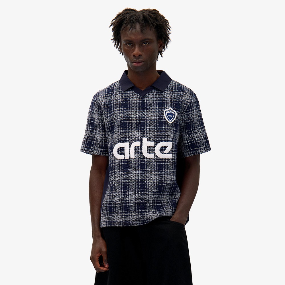 Square Collar T-shirt 'Plaid'