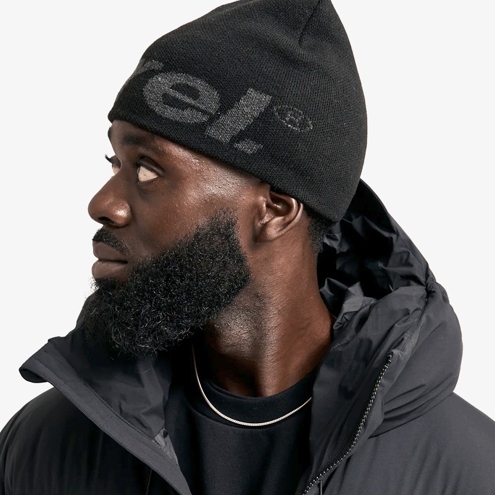 Nova Beanie 'Black'