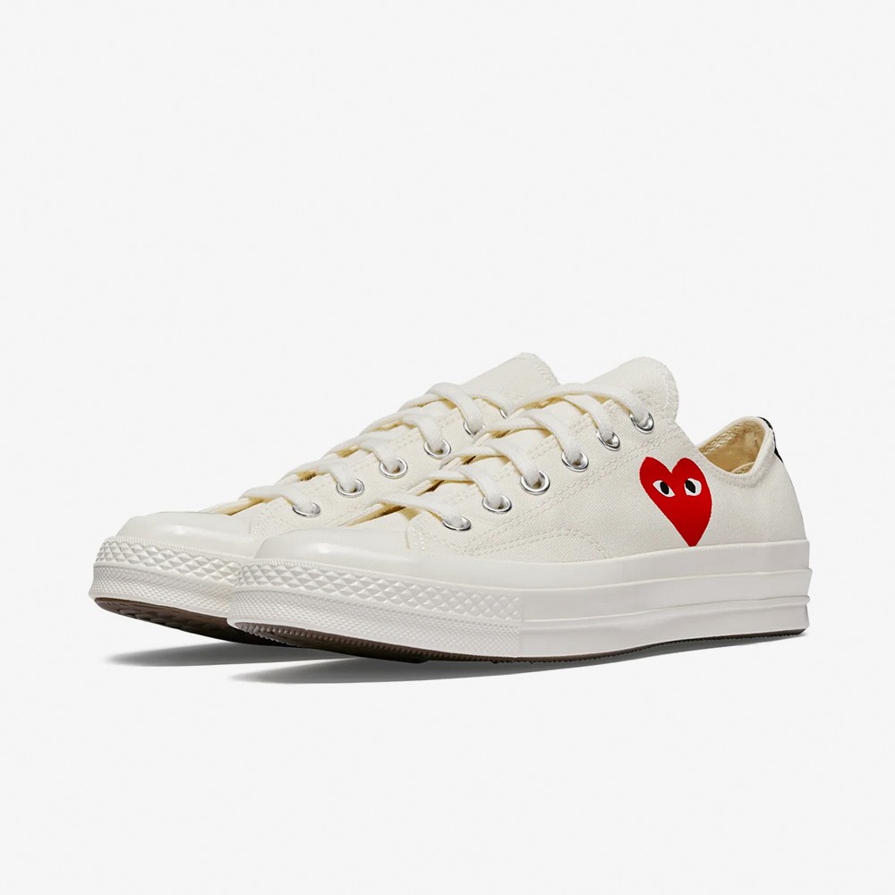 Small Red Heart Low Top 'White'