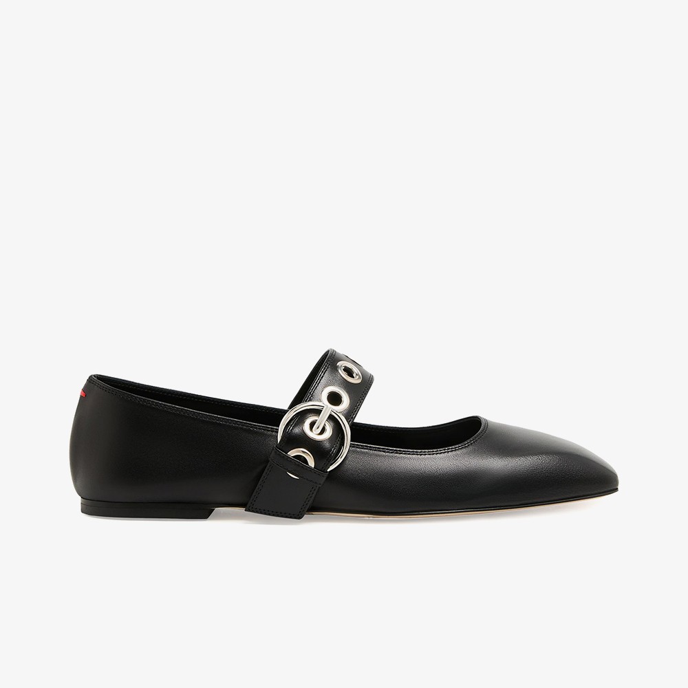 Uma Eyelet Nappa Leather 'Black'