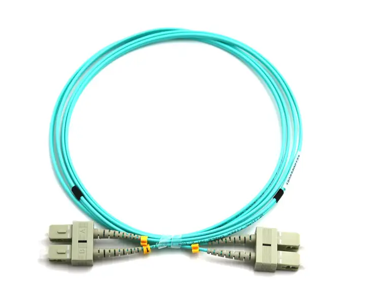 Türkises OM3-Duplex-Patchkabel mit SC/UPC-Steckern