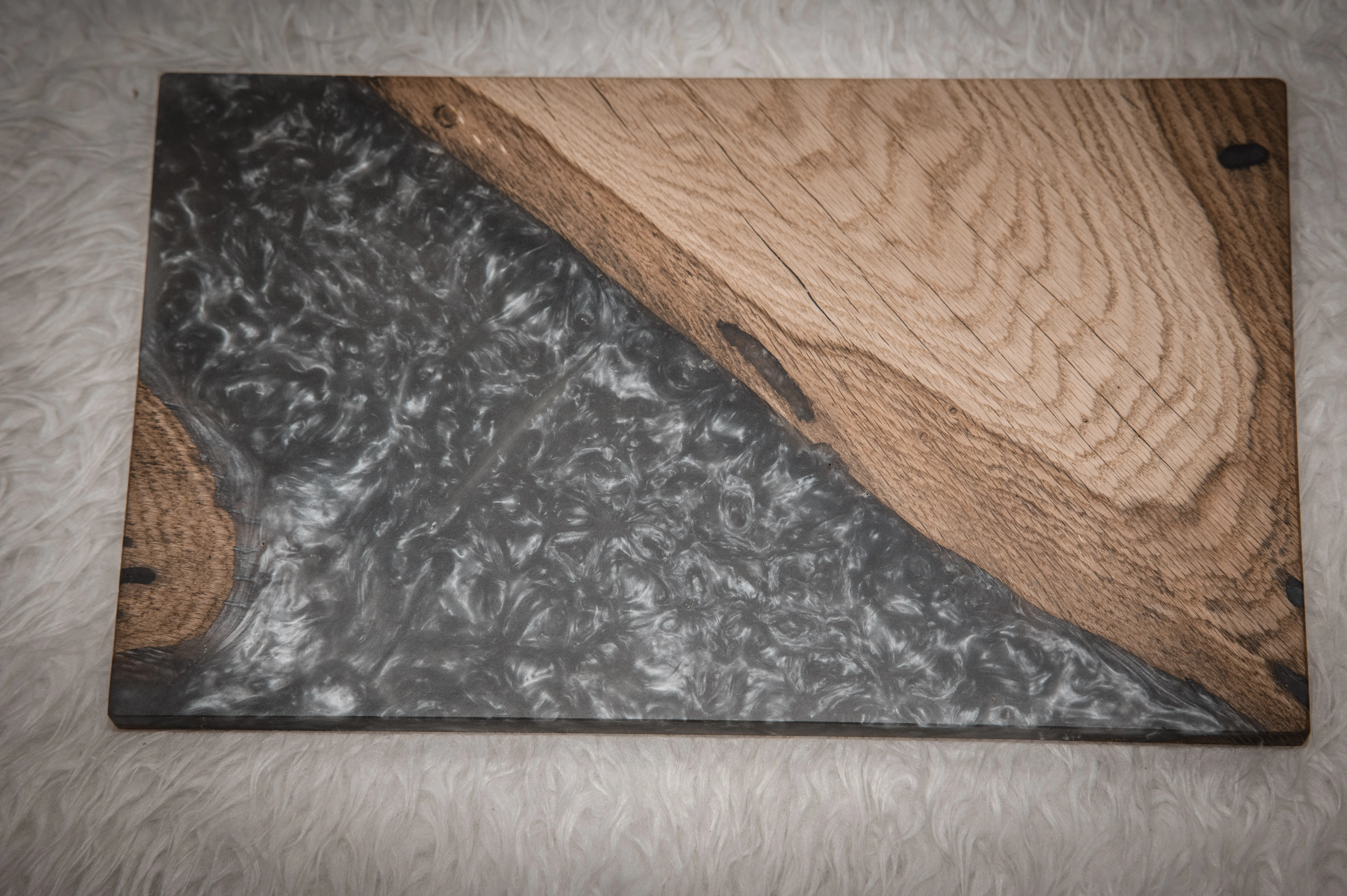 Servierbrett Epoxidharz Eiche grau