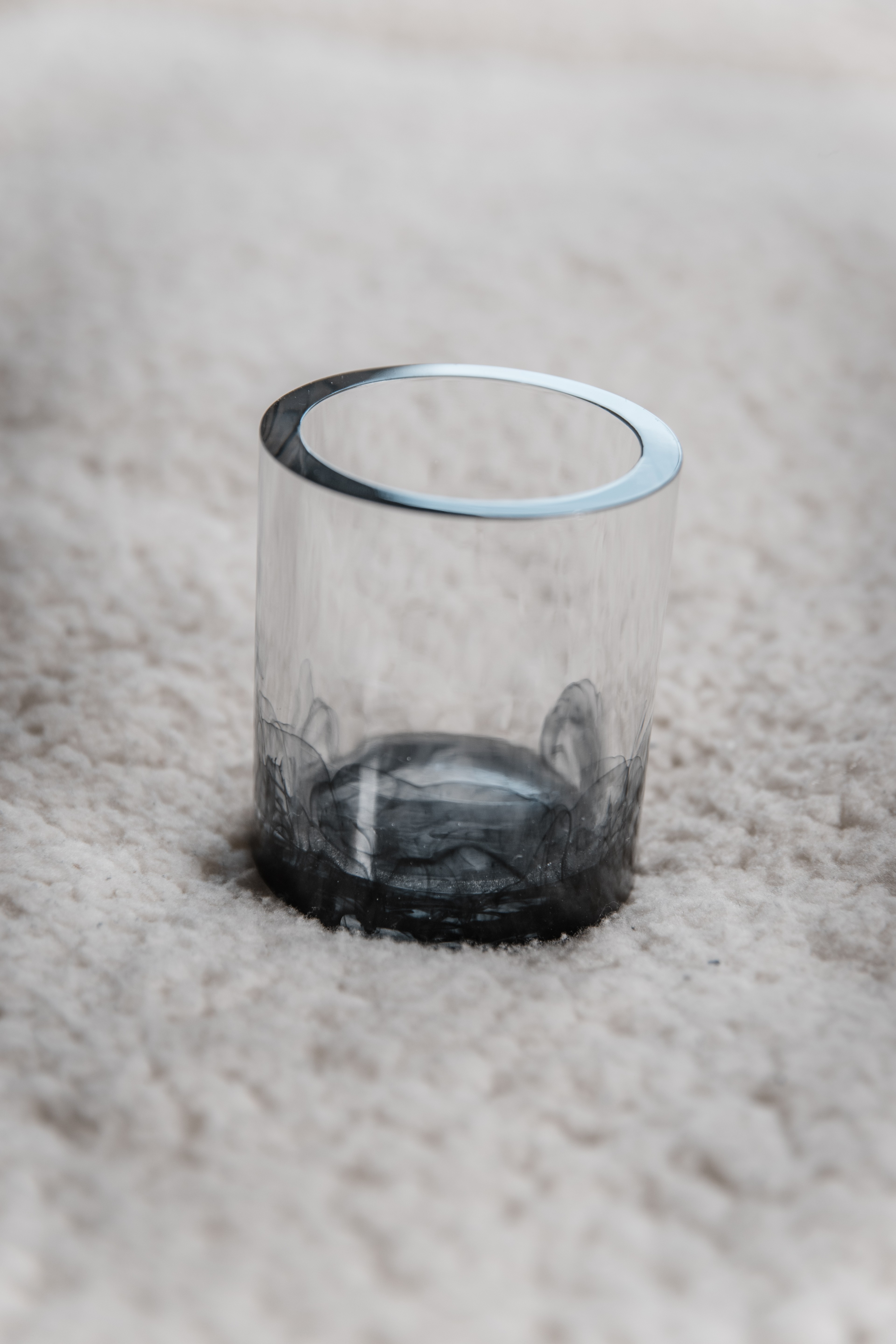 Schnapsglas Epoxidharz transparent/schwarz 5cl