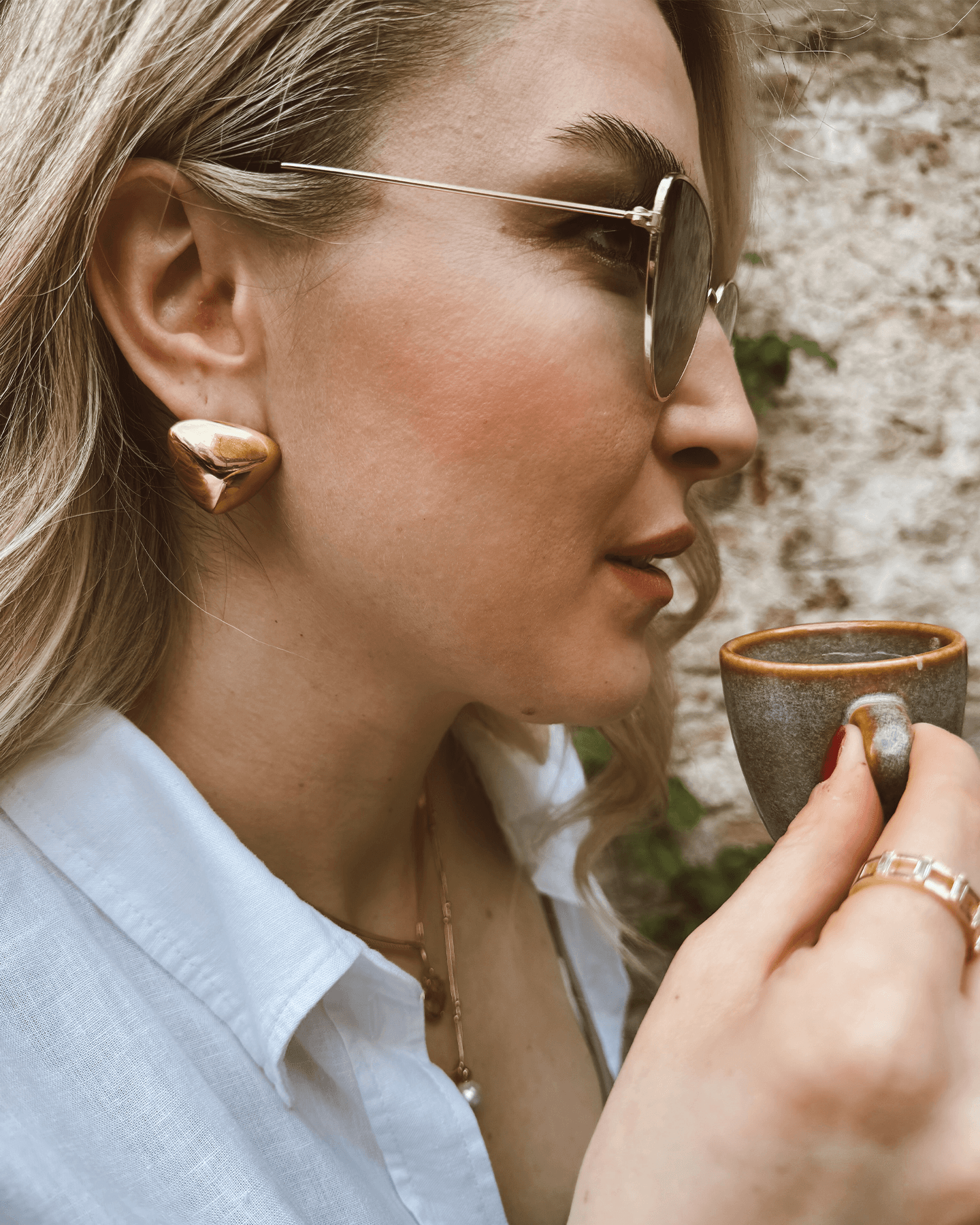 Dome Dreieck Ohrstecker Gold