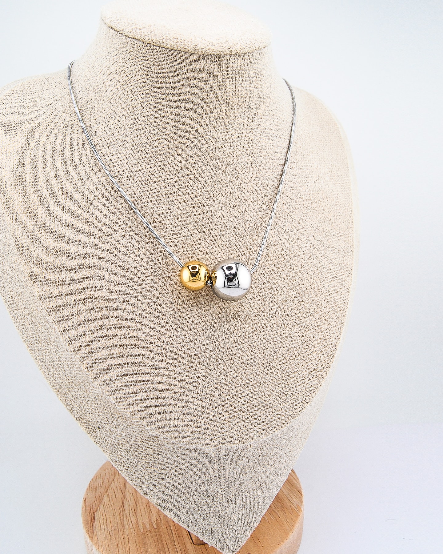 Halskette mit zwei Kugeln Silber - Gold