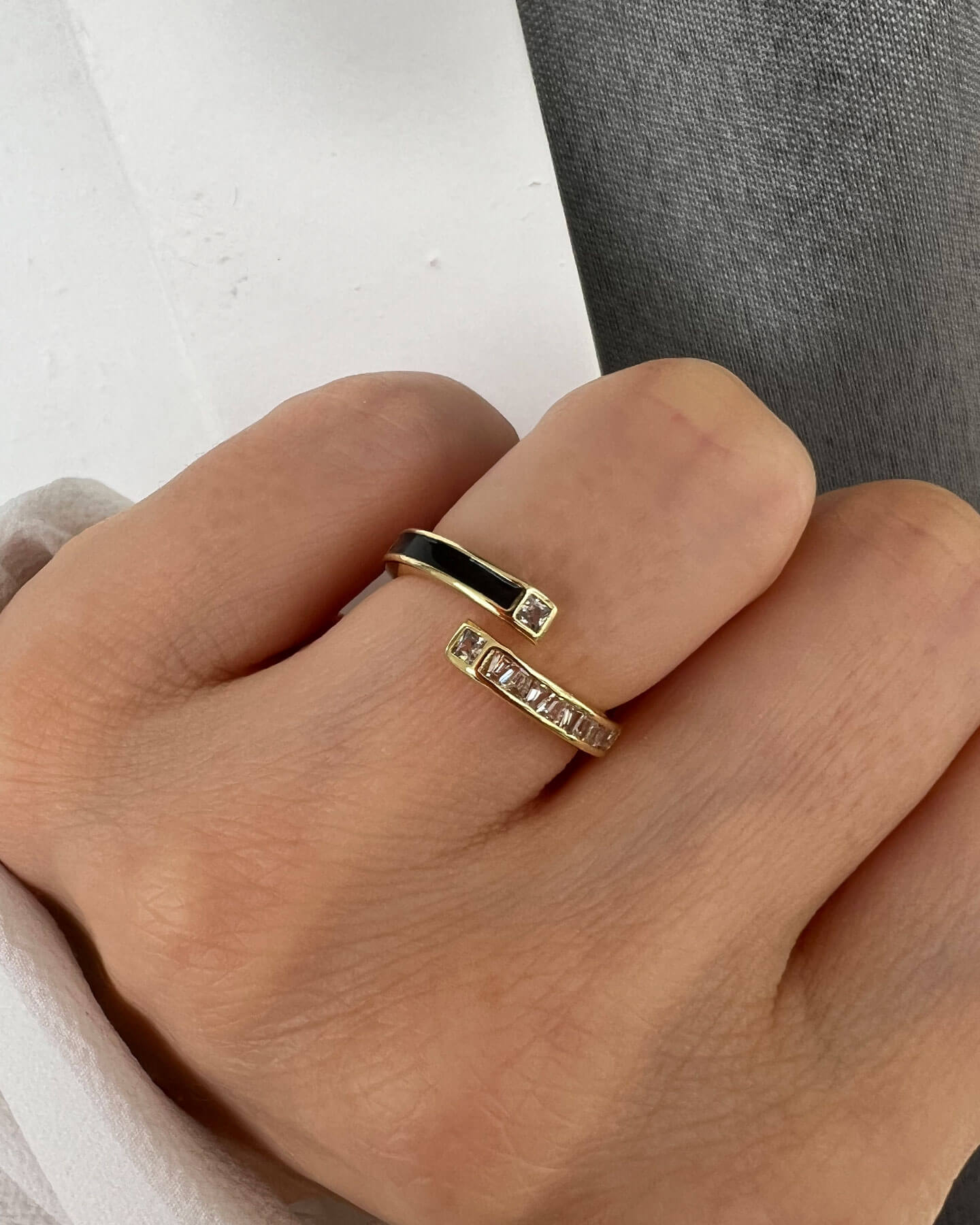 Schwarzer Detaillierter Ring Gold