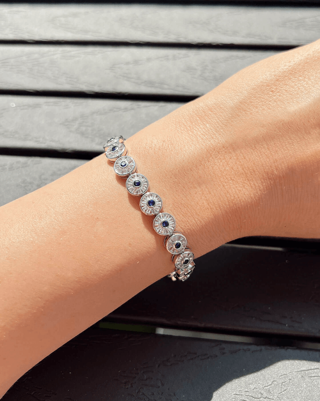 Marineblaues Steinarmband