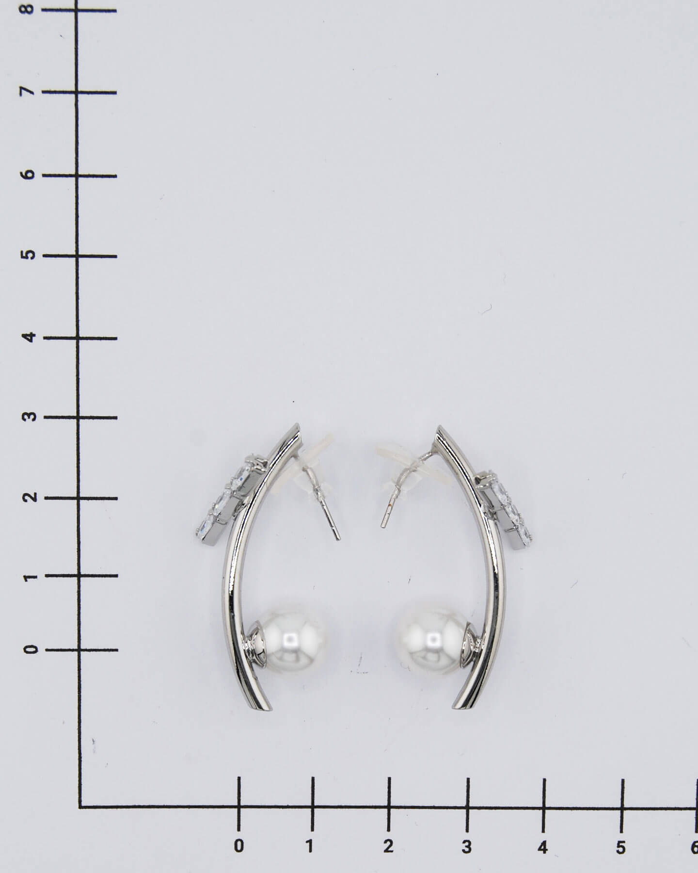 Zircon Ohrringe mit Perlen Details