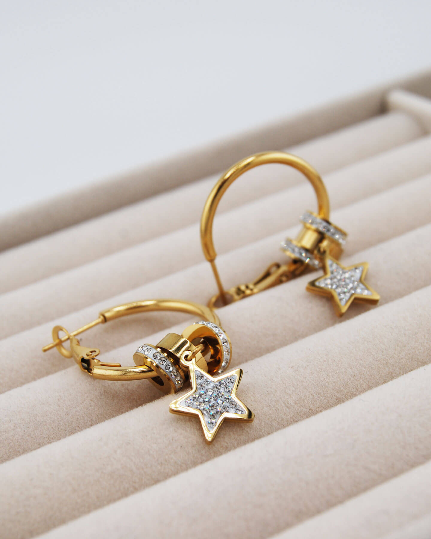 Zircon Zylinder Stern Creolen Gold