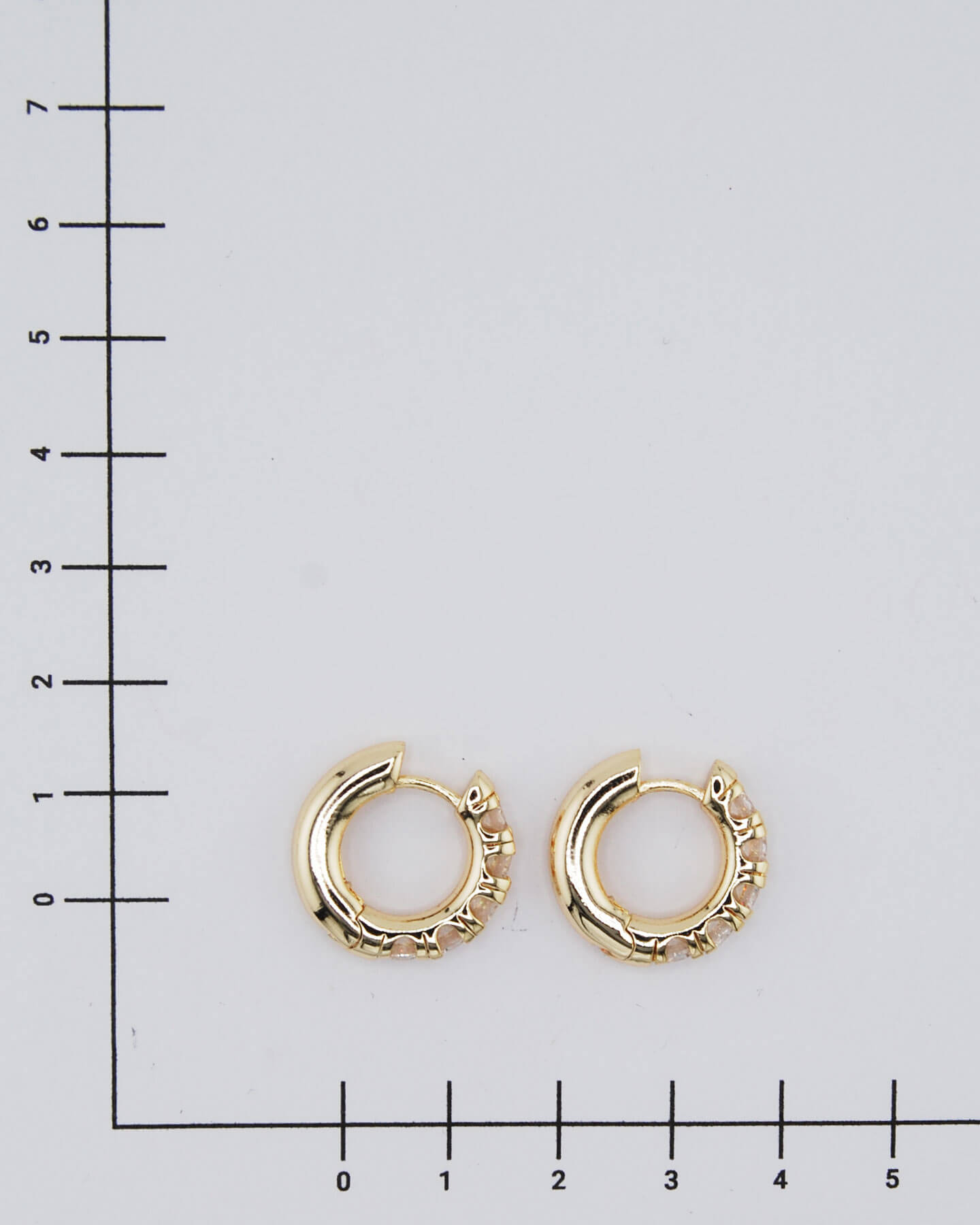 Creolen mit 5 Zirkonia Steinen